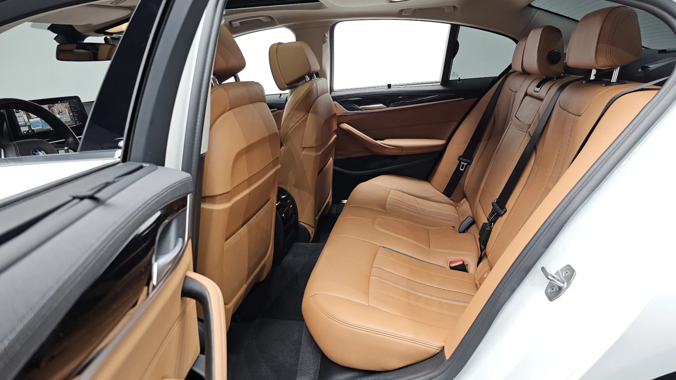 BMW 5-Series 520i Luxury, 2021 г. 41033 км. — фото 11