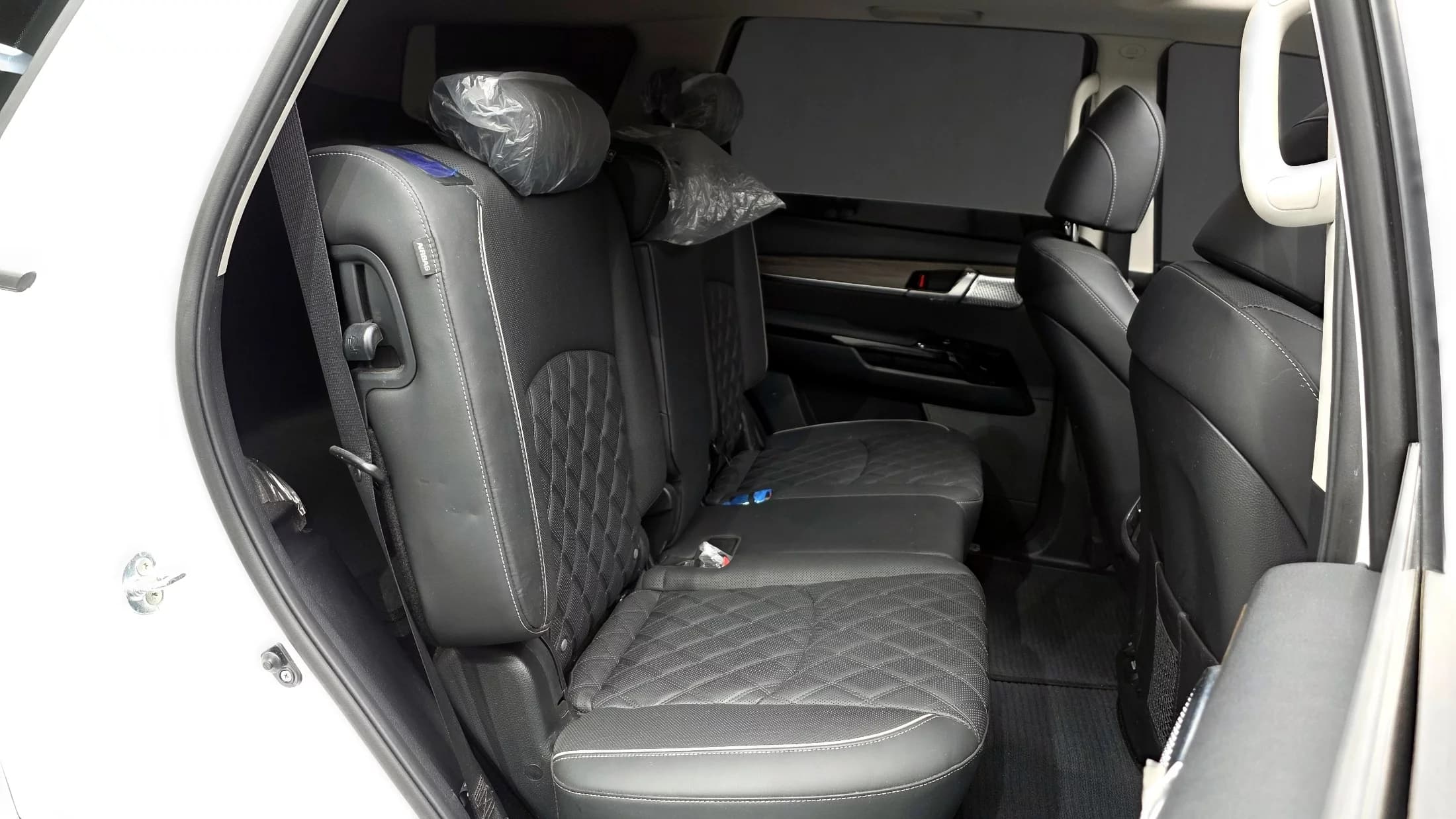 Kia Mohave Diesel 3.0 4WD 5-Seater Masters, 2022 г. 43782 км. — фото 12