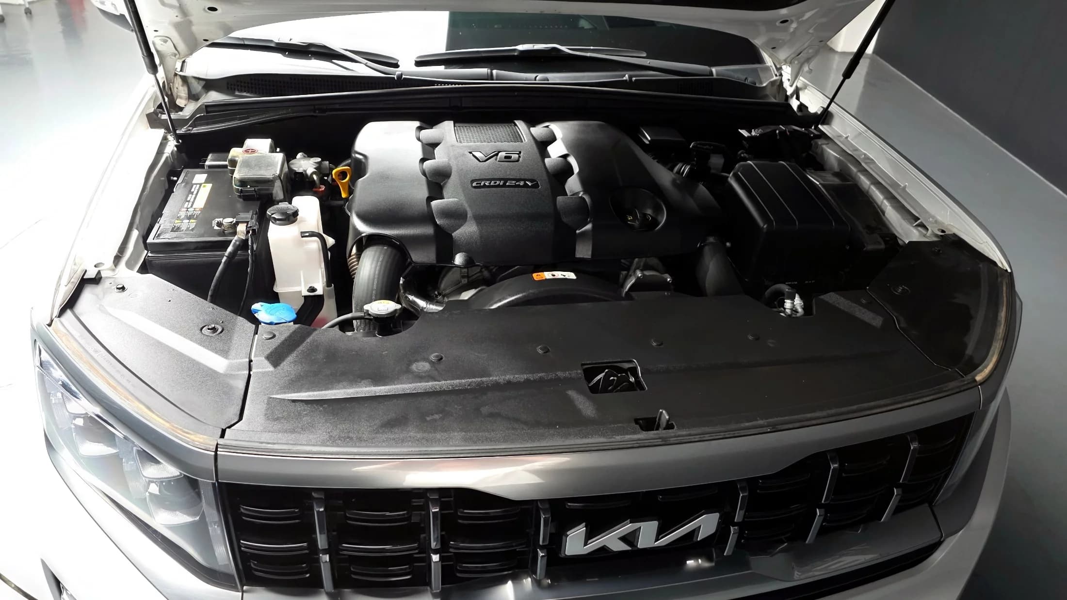 Kia Mohave Diesel 3.0 4WD 5-Seater Masters, 2022 г. 43782 км. — фото 6