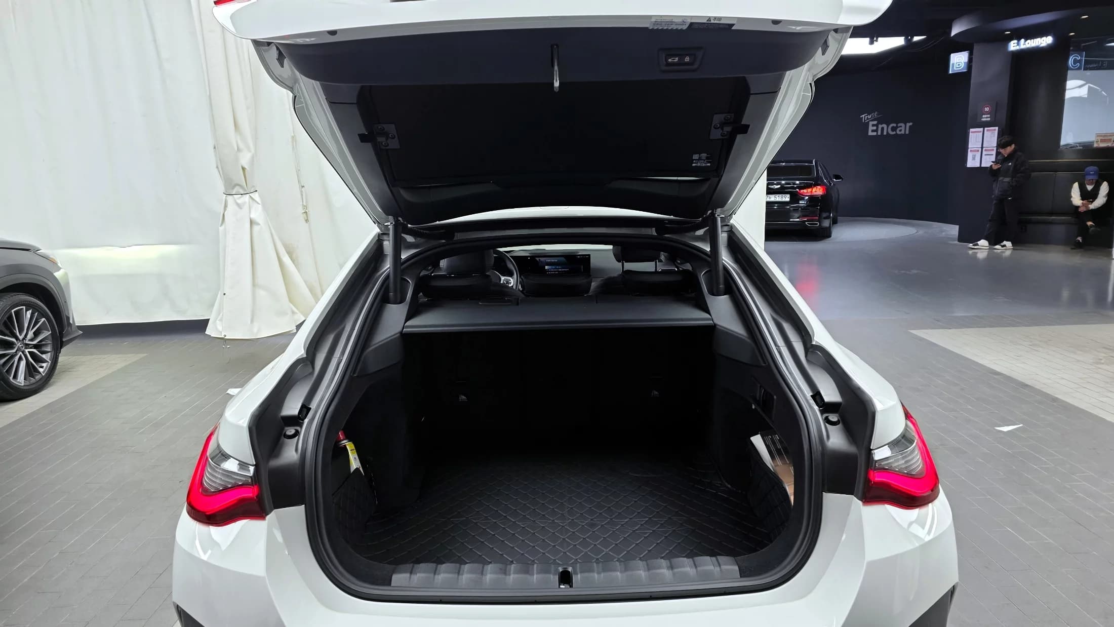 BMW i4 eDrive40 M Sports Pro, электромобиль, 2022 г. 36163 км. — фото 20