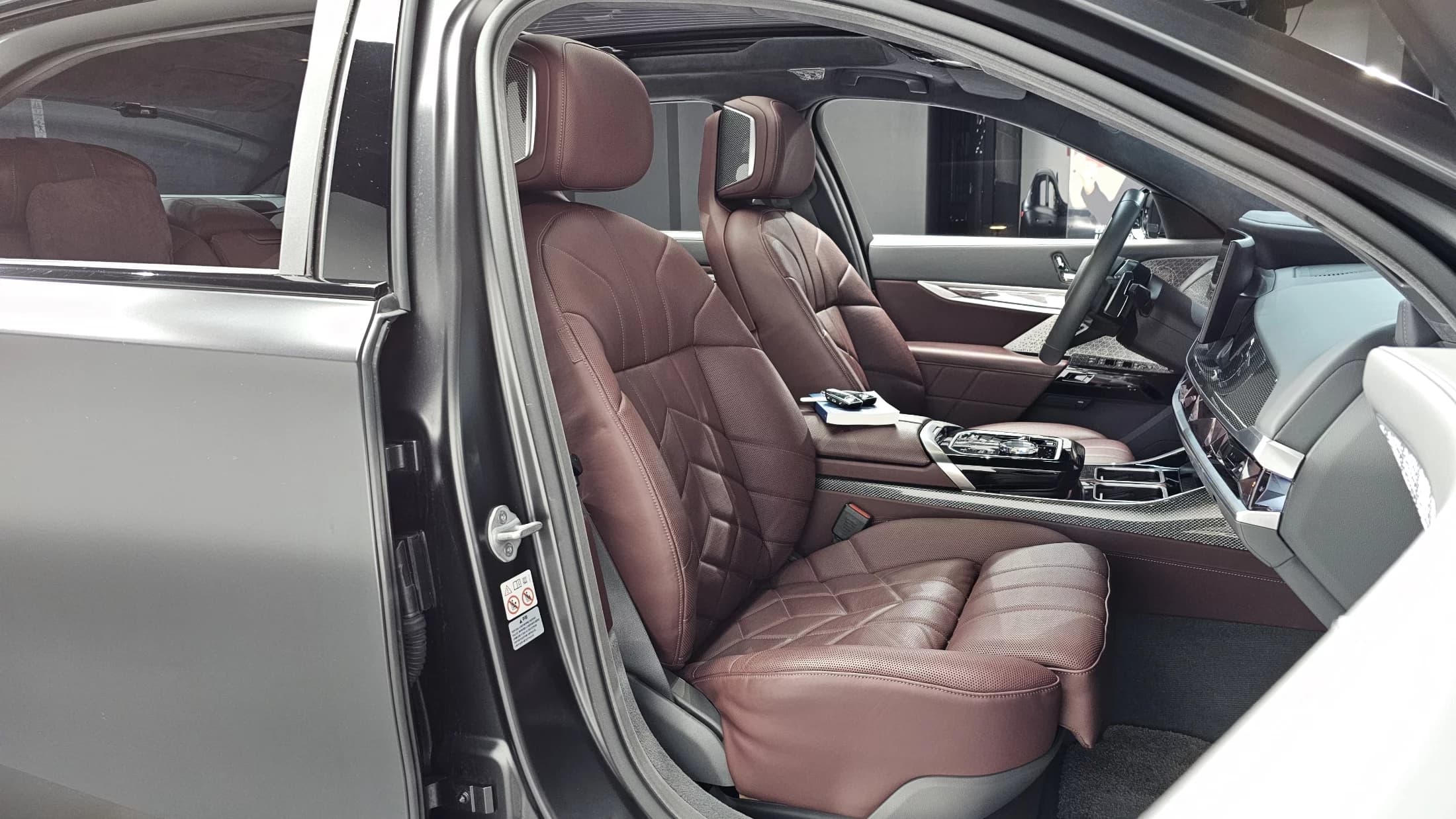 BMW 7-Series 740i sDrive M Sport, 2022 г. 45390 км. — фото 9