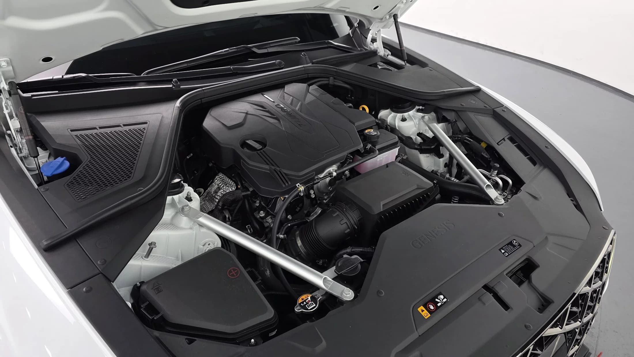 Genesis G80 Gasoline 2.5 Turbo 2WD, 2025 г. 5085 км. — фото 6