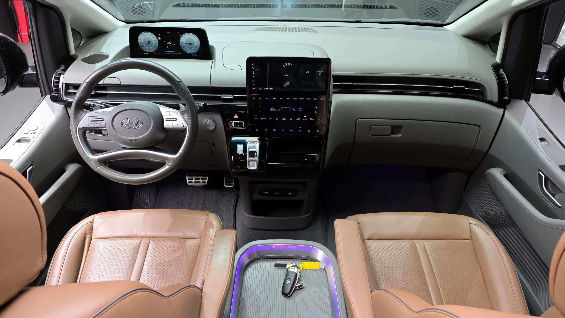 Hyundai Staria 4WD Lounge 9-Seater Inspiration, 2021 г. 51546 км. — фото 7