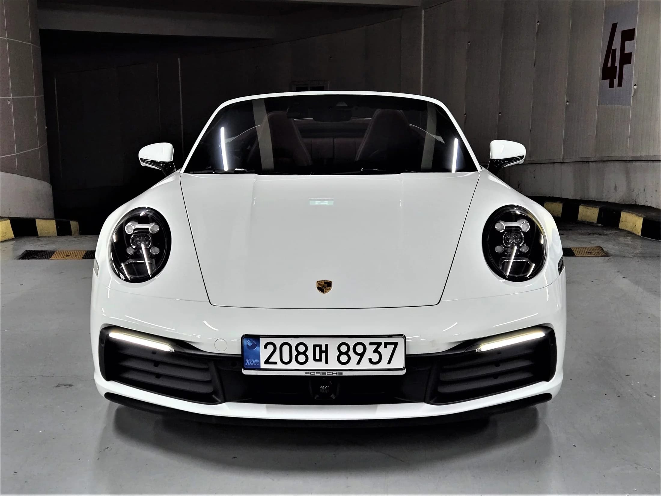 Porsche 911 Carrera 4 Cabriolet, 2024 г. 6188 км. — фото 3