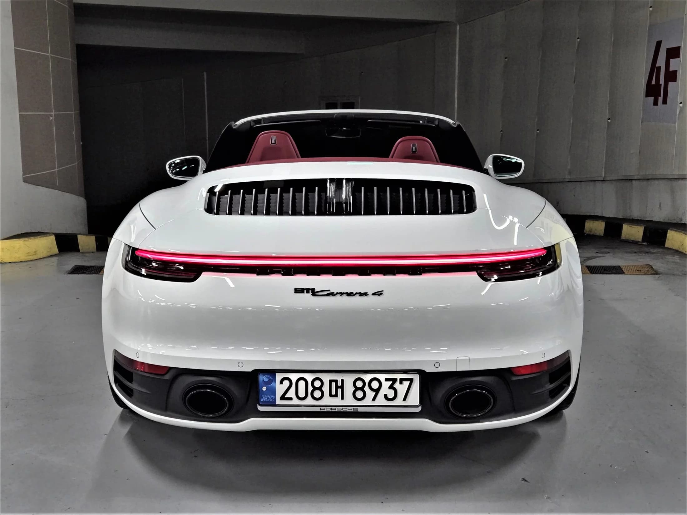 Porsche 911 Carrera 4 Cabriolet, 2024 г. 6188 км. — фото 4