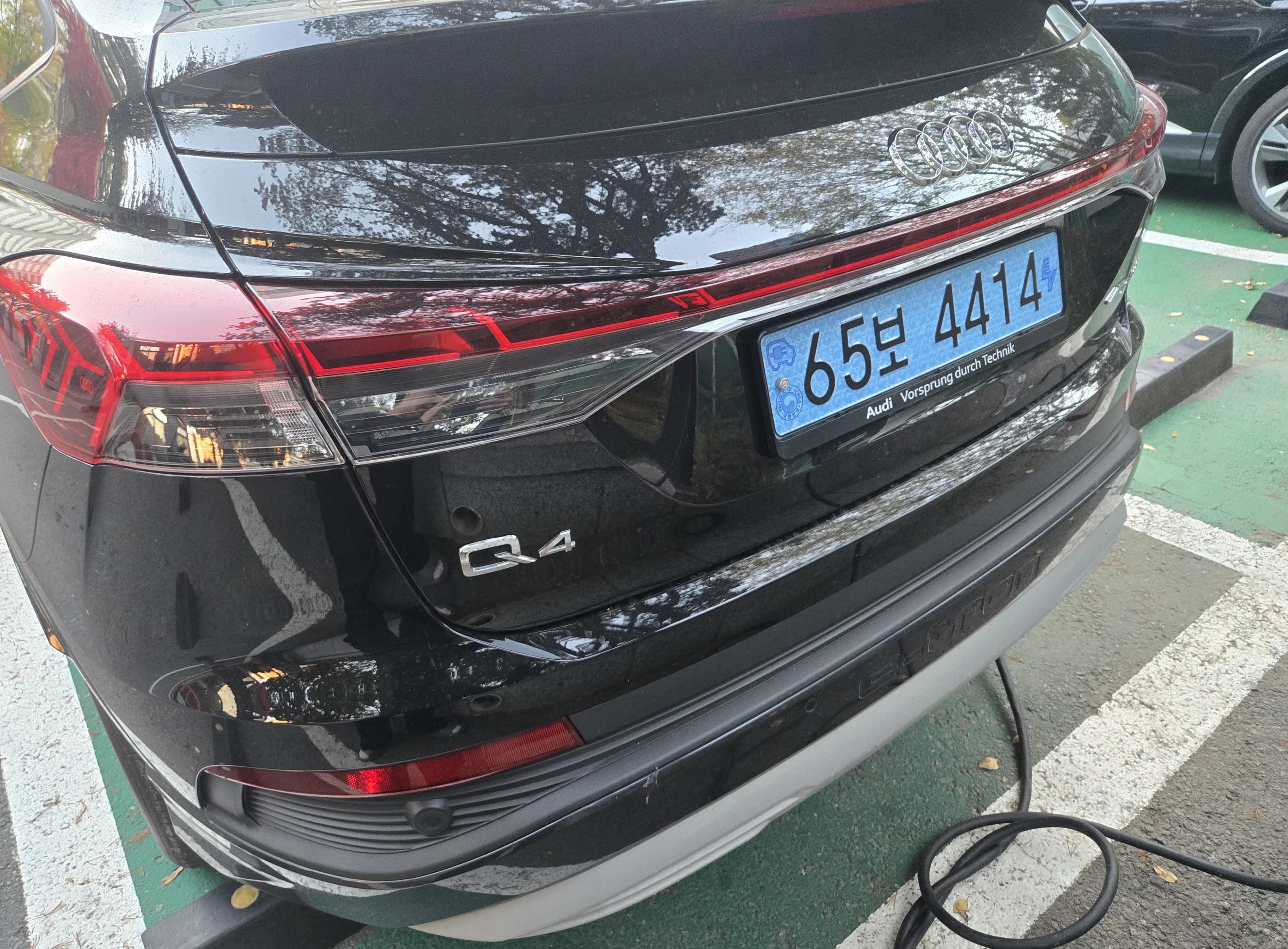 Audi Q4 e-tron 45 Sportback, электромобиль, 2025 г. 13041 км. — фото 2