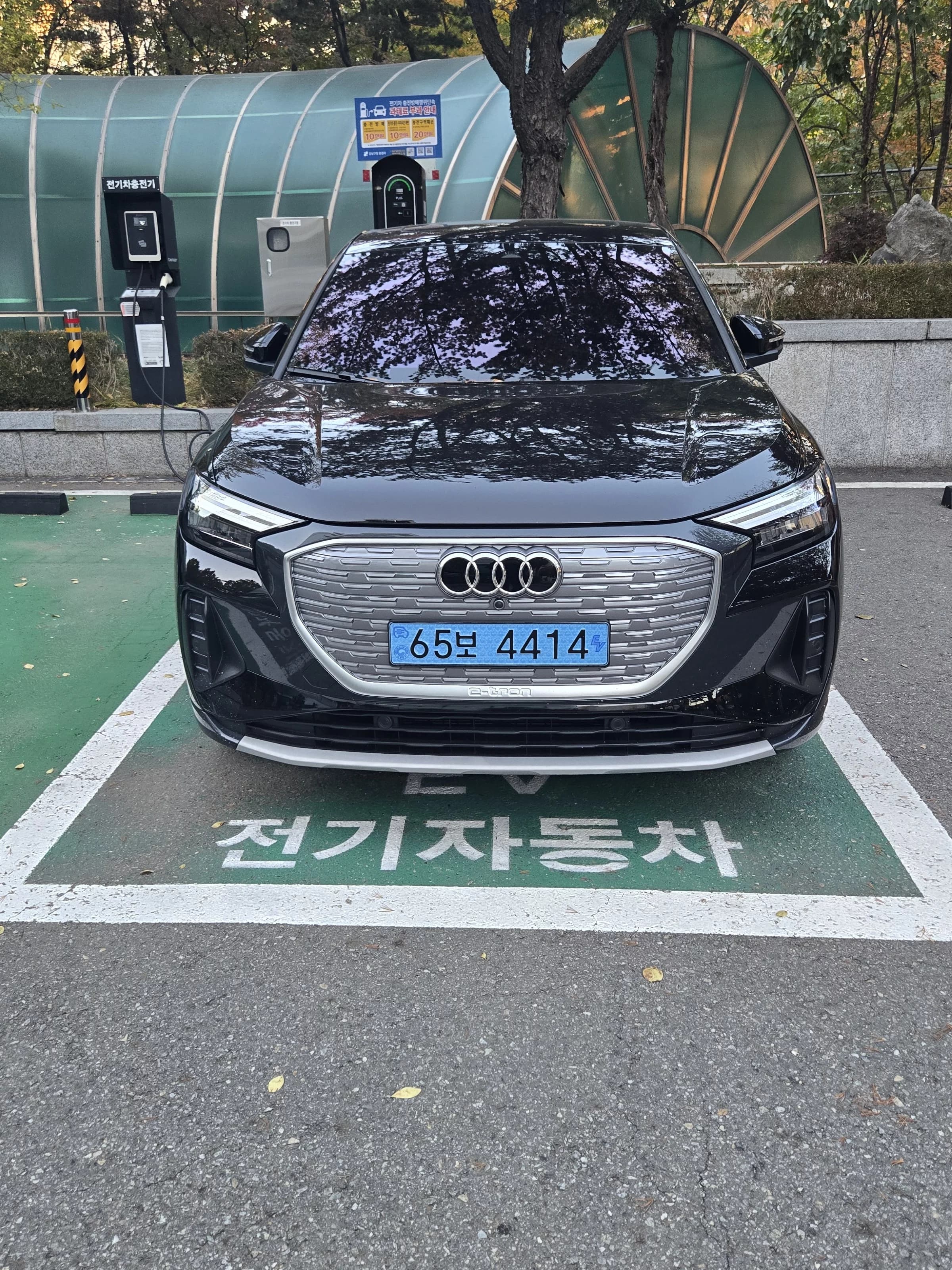 Audi Q4 e-tron 45 Sportback, электромобиль, 2025 г. 13041 км. — фото 6