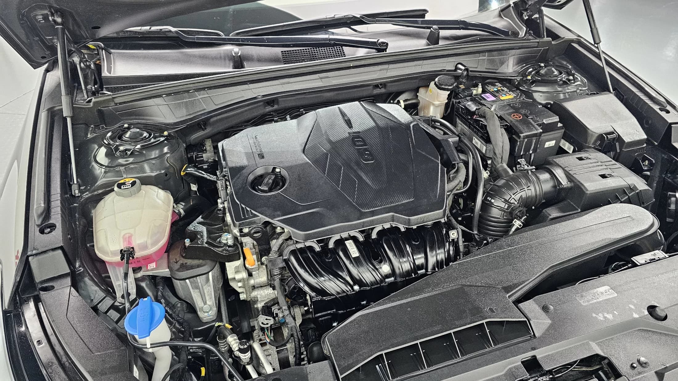 Kia K8 2.5 Gasoline 2WD Noblesse, 2021 г. 31047 км. — фото 6