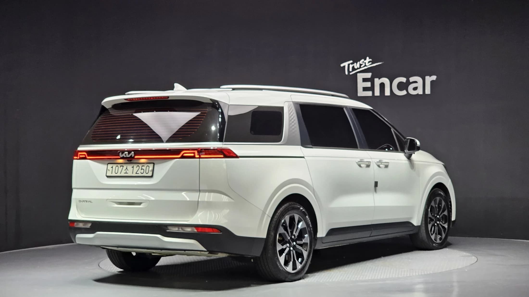 Kia Carnival Gasoline 9-Seater Prestige, 2022 г. 37715 км. — фото 2