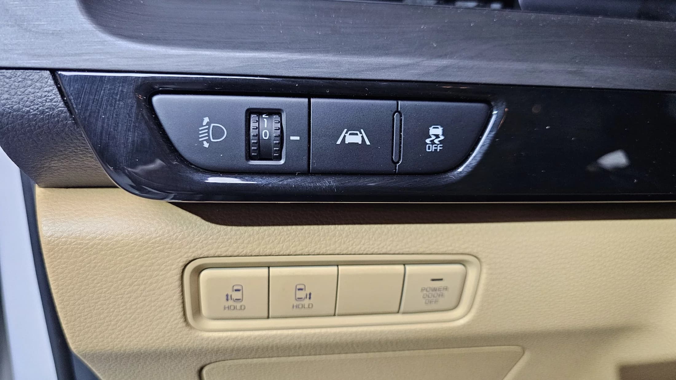 Kia Carnival Gasoline 9-Seater Prestige, 2022 г. 37715 км. — фото 13