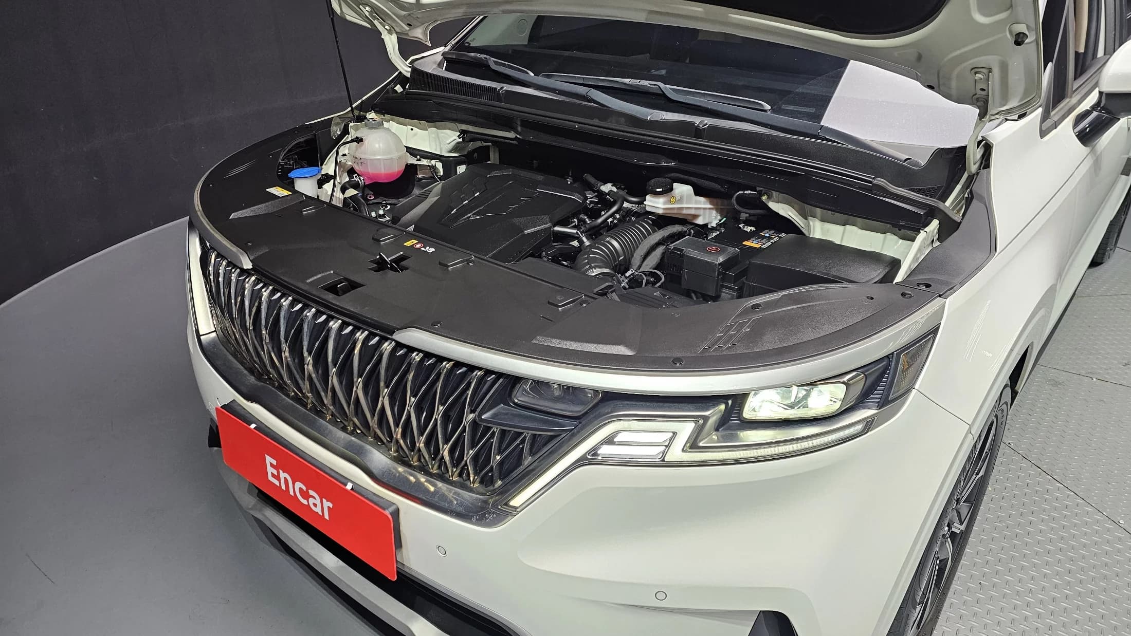 Kia Carnival Gasoline 9-Seater Prestige, 2022 г. 37715 км. — фото 6