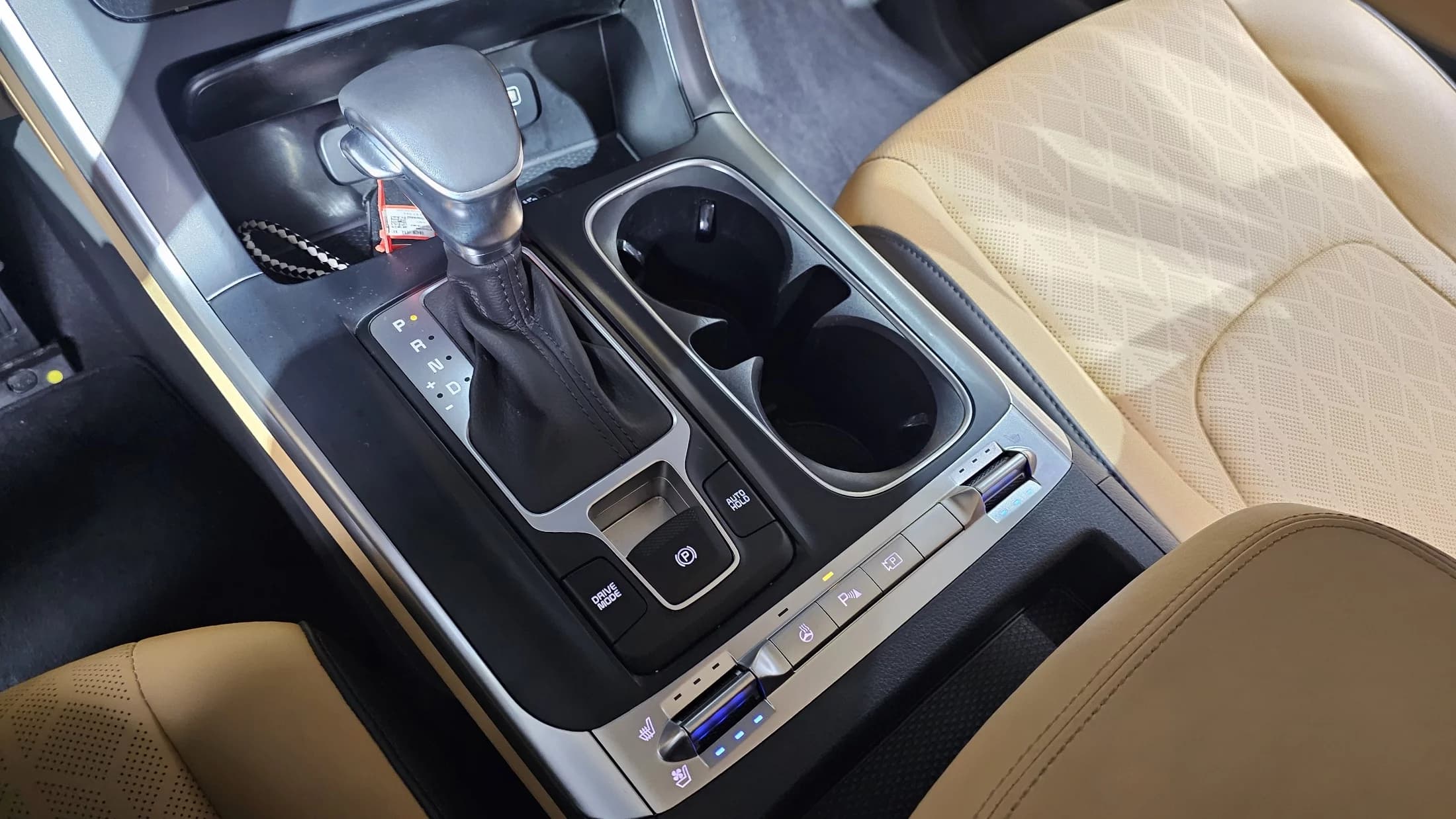 Kia Carnival Gasoline 9-Seater Prestige, 2022 г. 37715 км. — фото 9