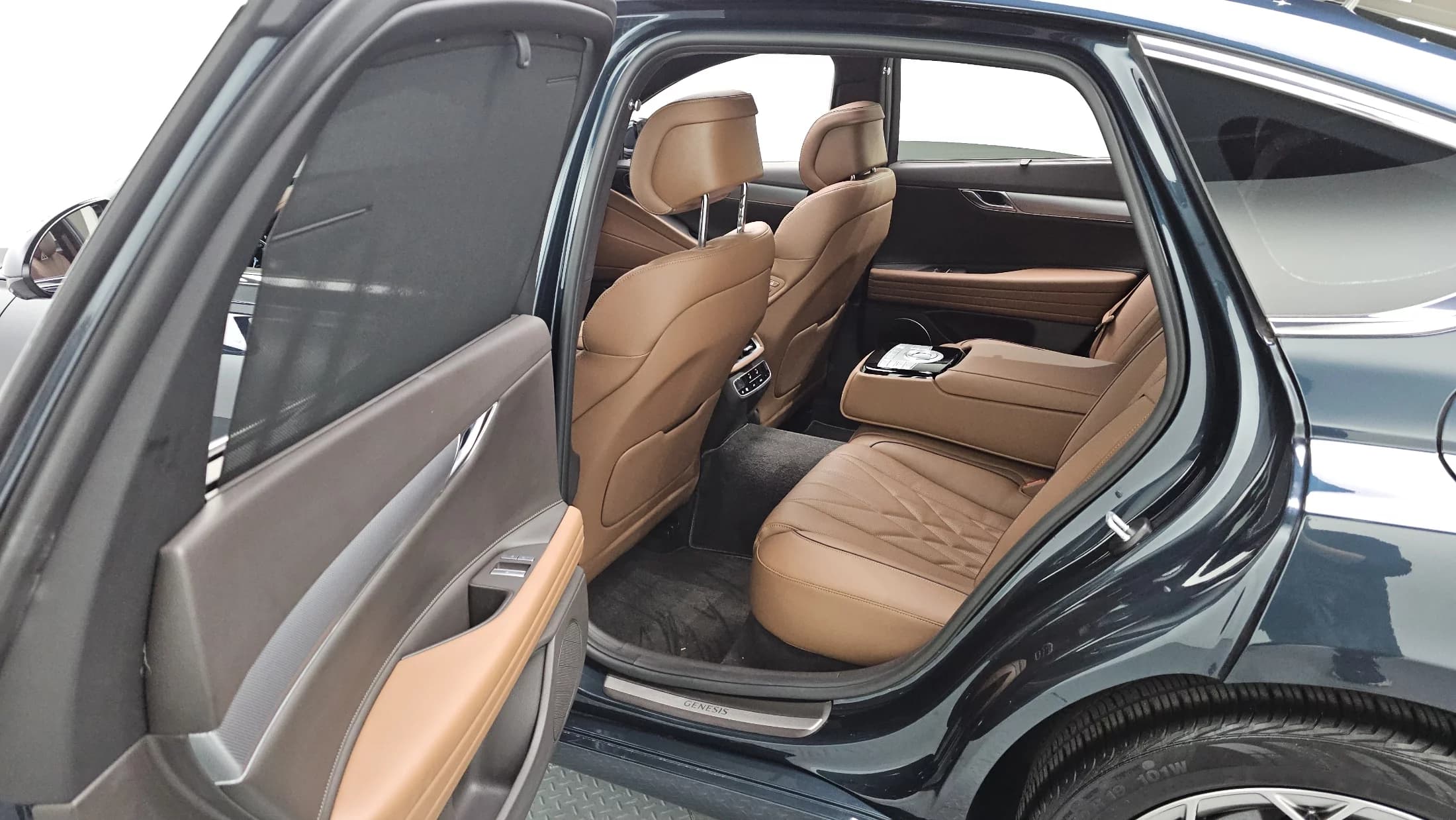 Genesis G80 Gasoline 2.5 Turbo AWD, 2022 г. 2142 км. — фото 12