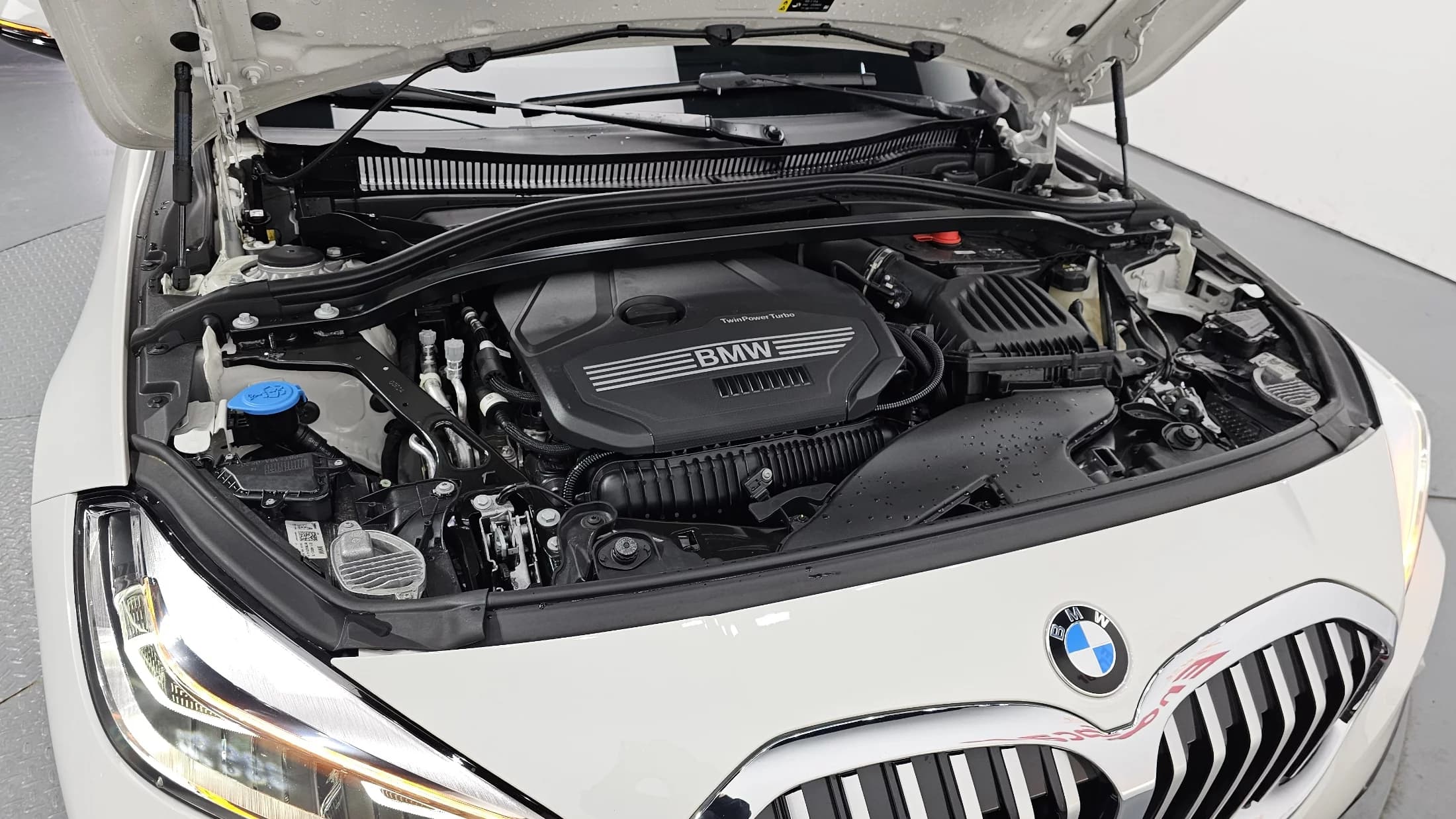 BMW 1-Series 120i M Sports, 2024 г. 9647 км. — фото 6