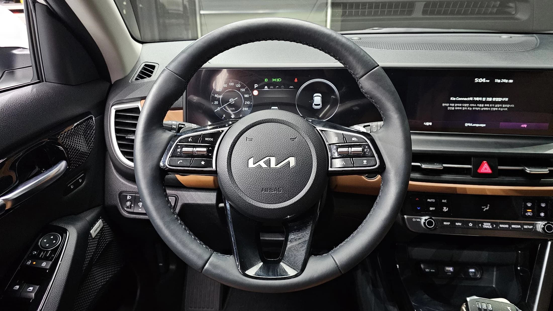 Kia Seltos Gasoline 1.6 Turbo 2WD Signature, 2024 г. 5806 км. — фото 13
