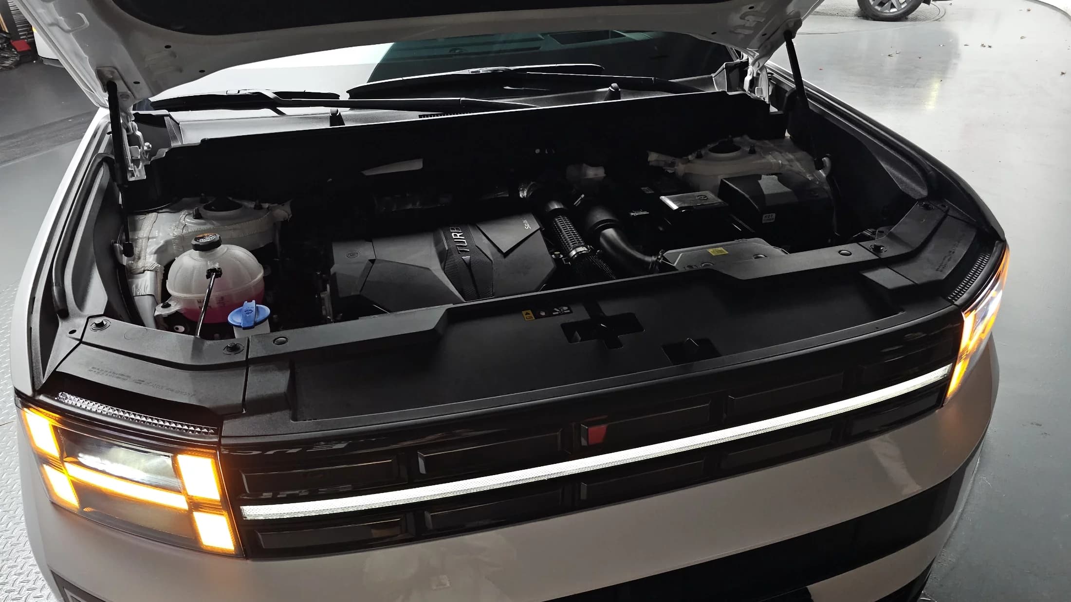 Hyundai Santa Fe Gasoline 2.5T 2WD Prestige Plus, 2025 г. 10698 км. — фото 6