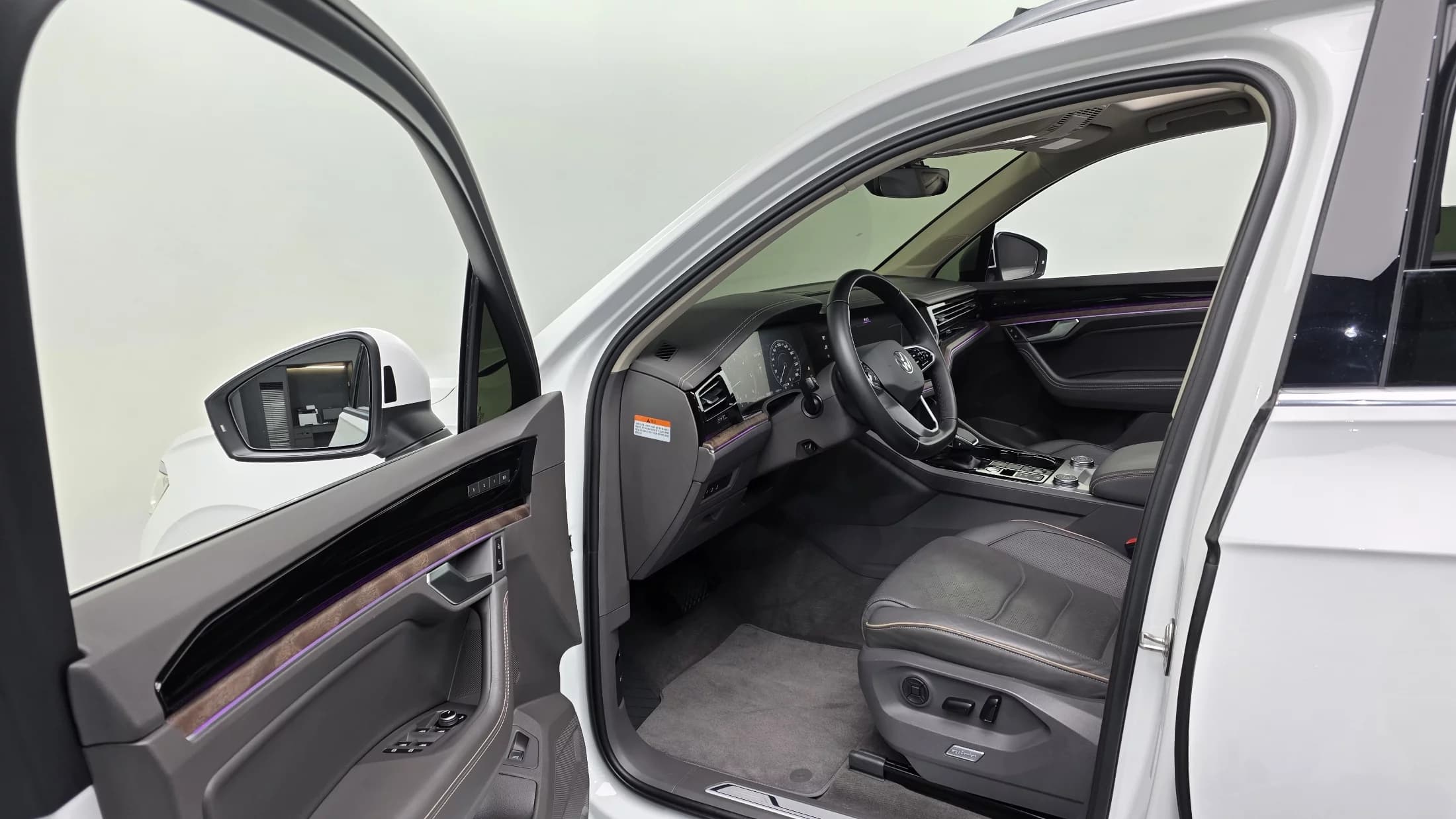 Volkswagen Touareg 3.0 TDI Prestige, 2021 г. 94899 км. — фото 13