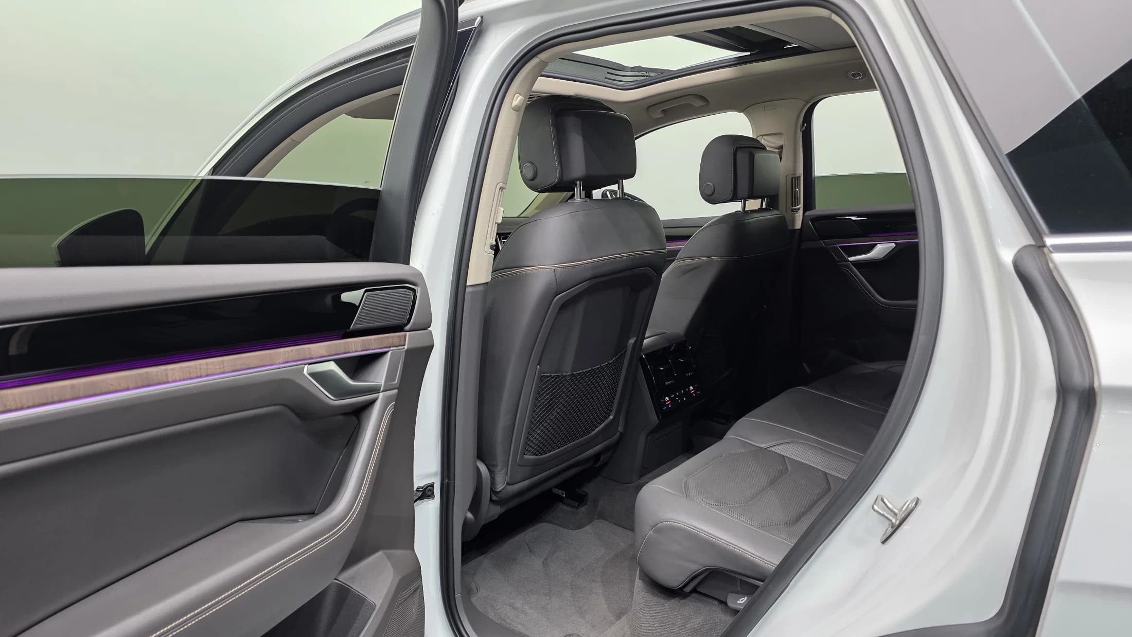 Volkswagen Touareg 3.0 TDI Prestige, 2021 г. 94899 км. — фото 17