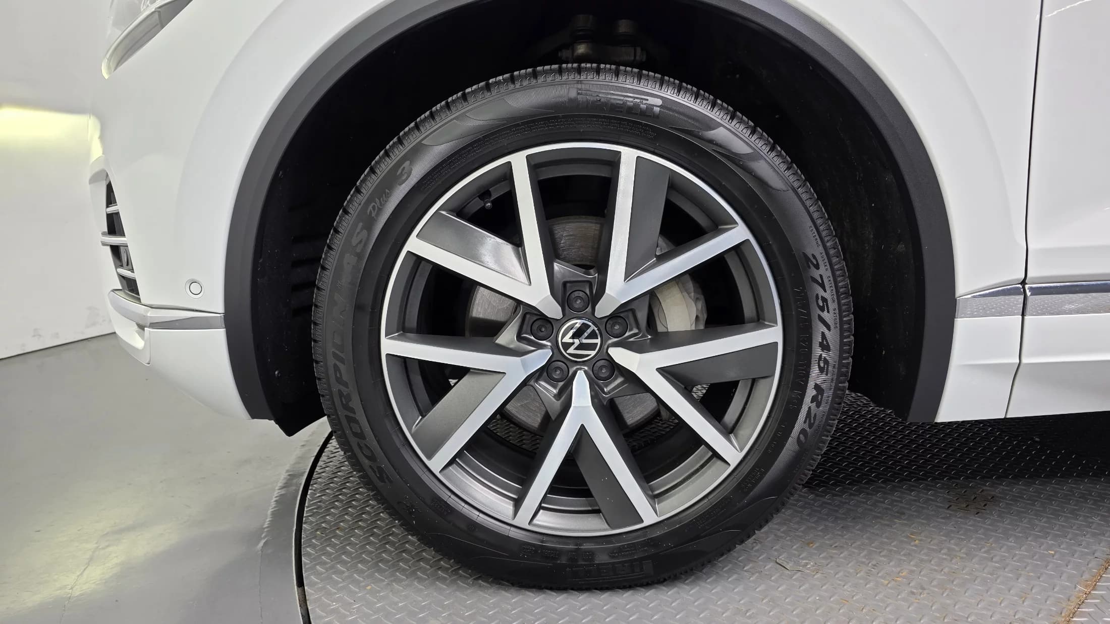 Volkswagen Touareg 3.0 TDI Prestige, 2021 г. 94899 км. — фото 5