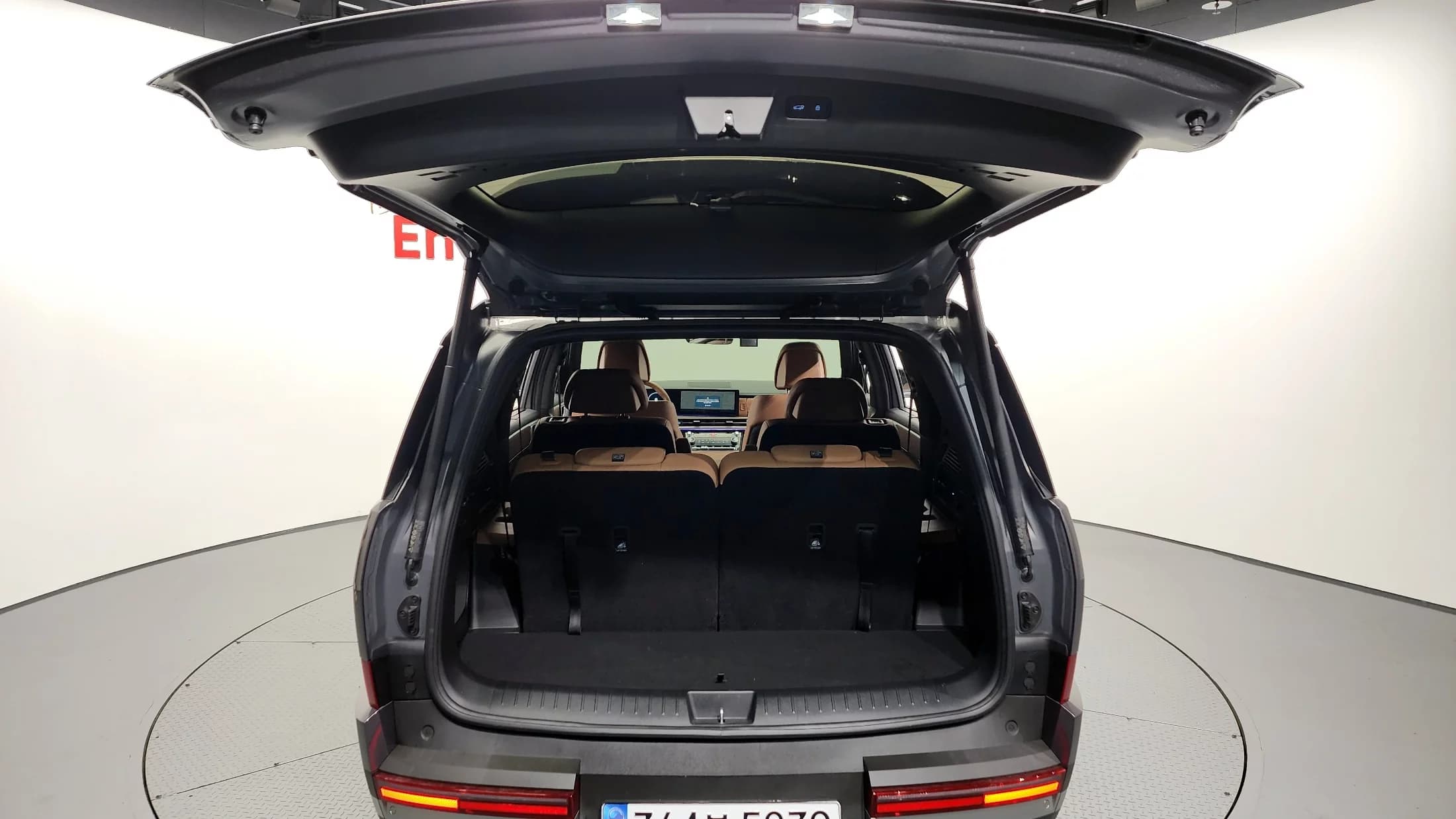 Hyundai Santa Fe HEV 1.6 2WD Prestige, гибрид, 2024 г. 35795 км. — фото 20