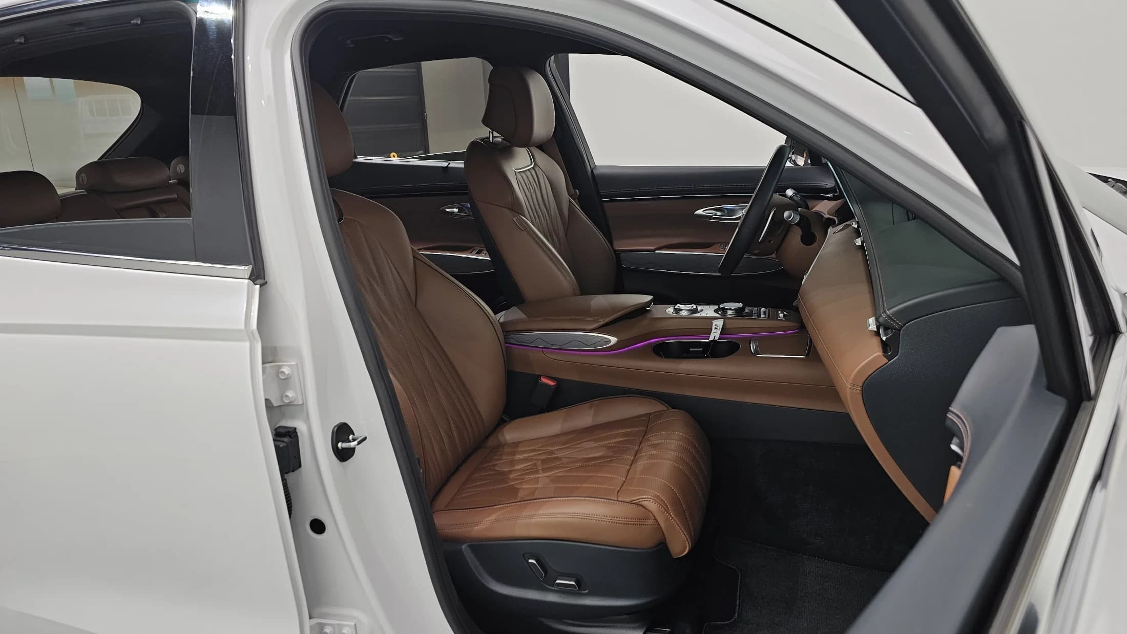 Genesis GV70 2.5T Gasoline AWD, 2023 г. 47904 км. — фото 11