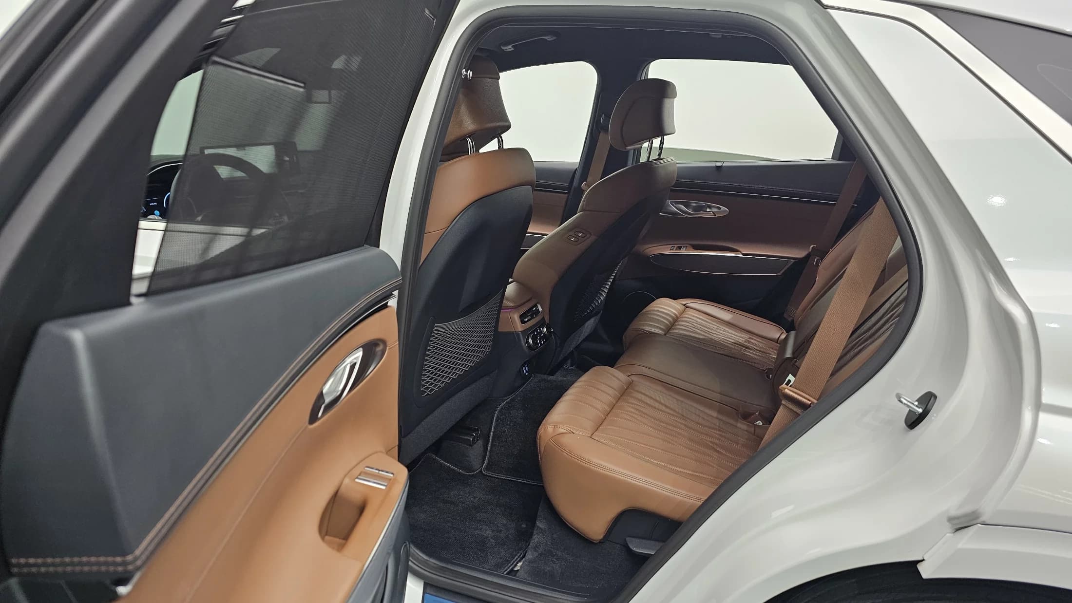 Genesis GV70 2.5T Gasoline AWD, 2023 г. 47904 км. — фото 12