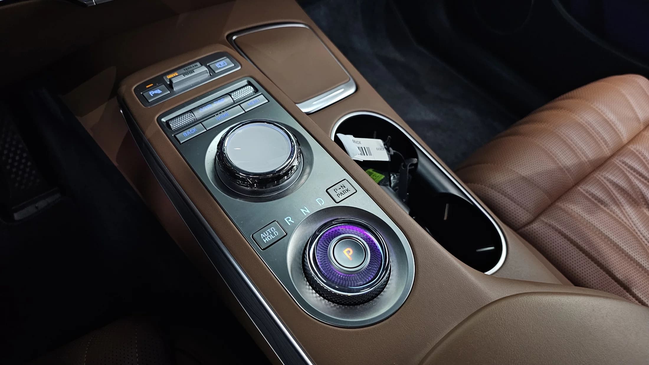 Genesis GV70 2.5T Gasoline AWD, 2023 г. 47904 км. — фото 9