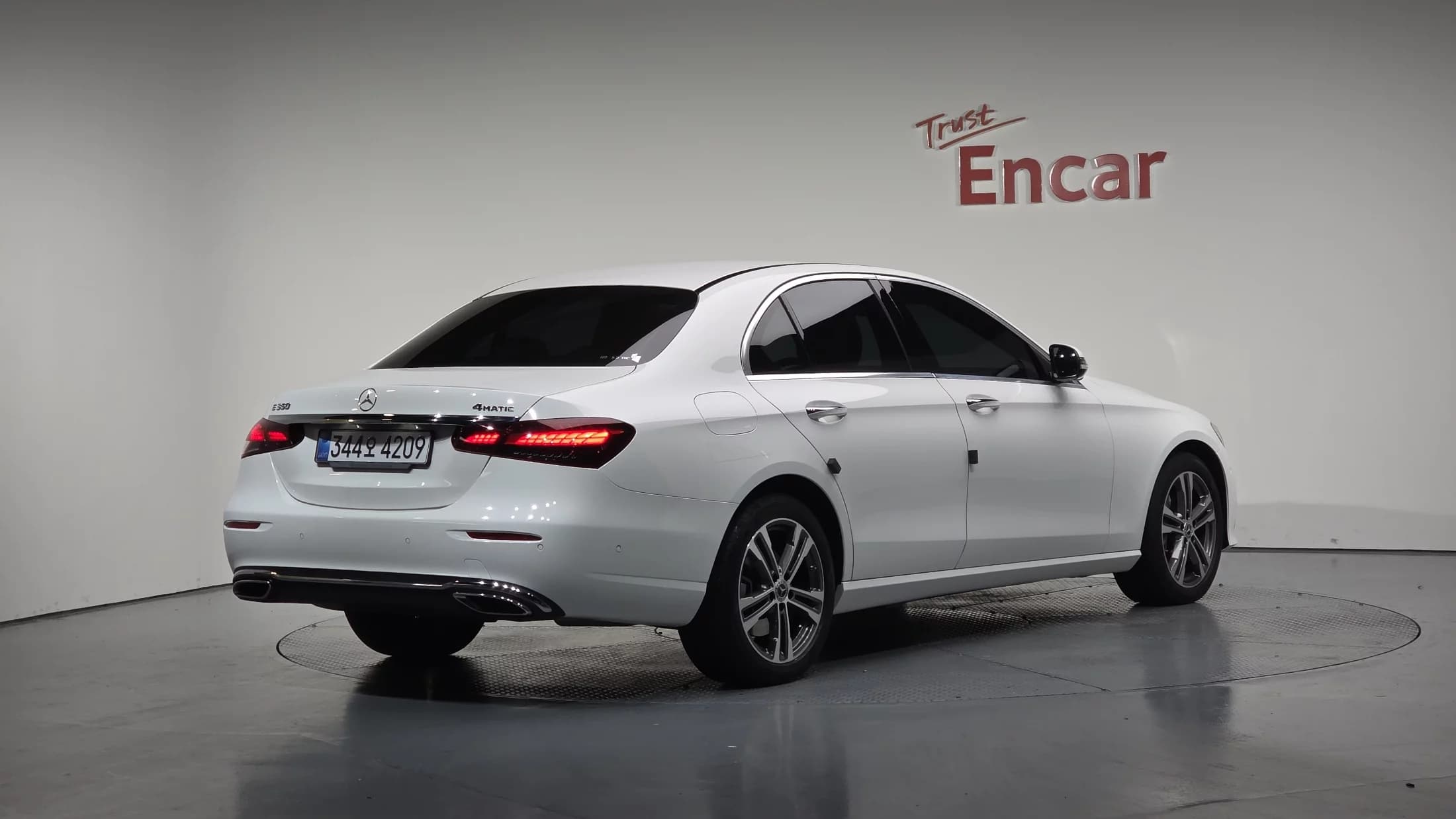 Mercedes-Benz E-Class E350 4MATIC Avantgarde, 2022 г. 17870 км.