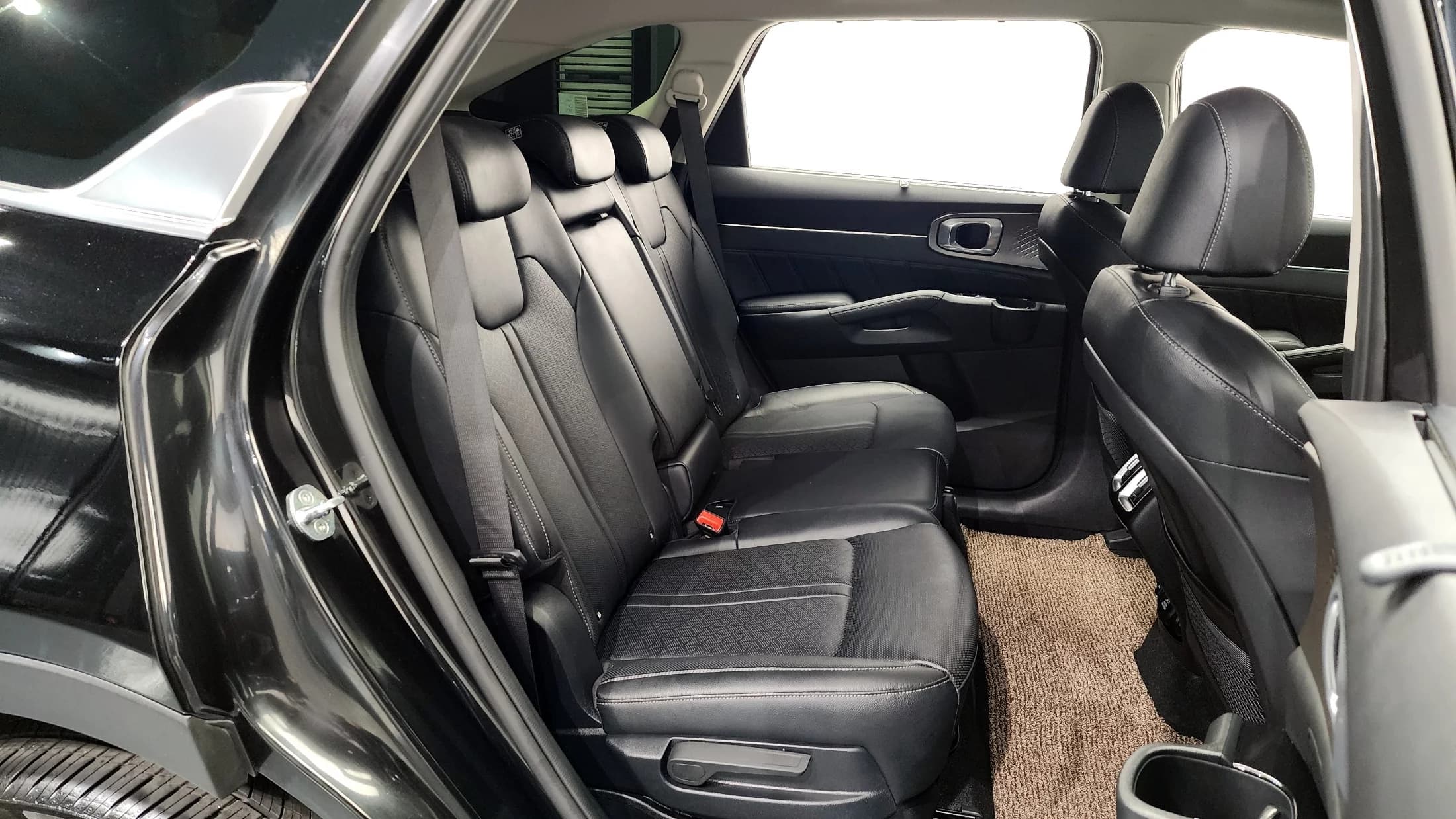 Kia Sorento Gasoline 2.5T 2WD Noblesse, 2021 г. 47287 км. — фото 12