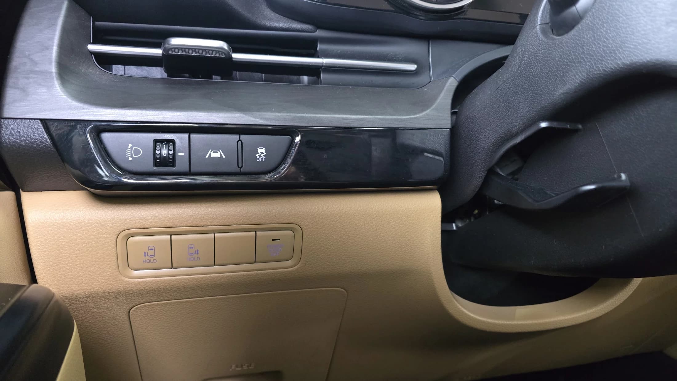 Kia Carnival 9-Seater Prestige, 2023 г. 45848 км. — фото 16