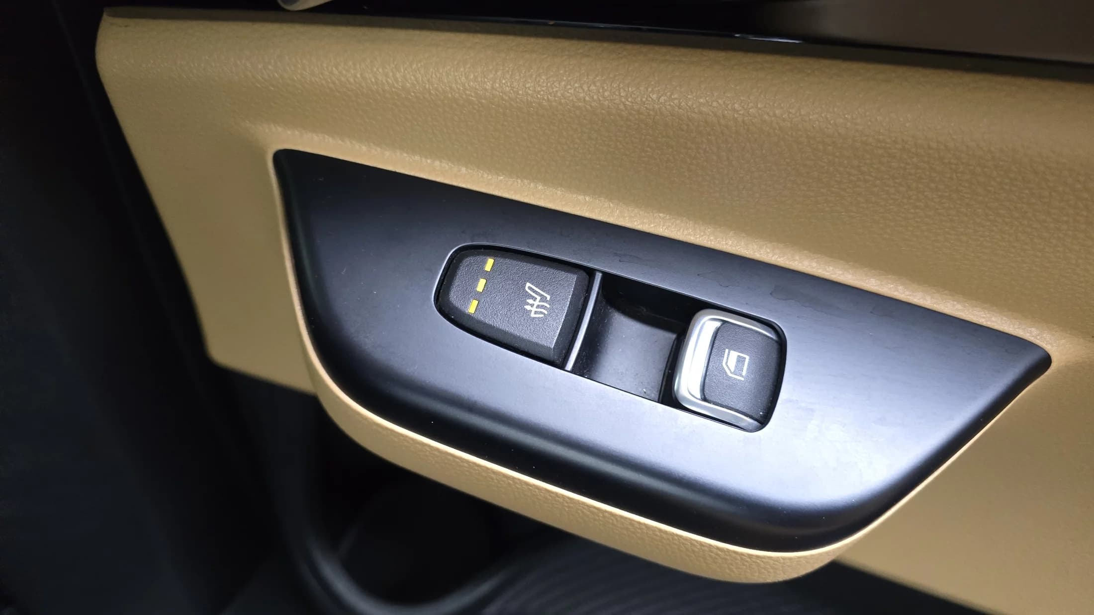 Kia Carnival 9-Seater Prestige, 2023 г. 45848 км. — фото 19
