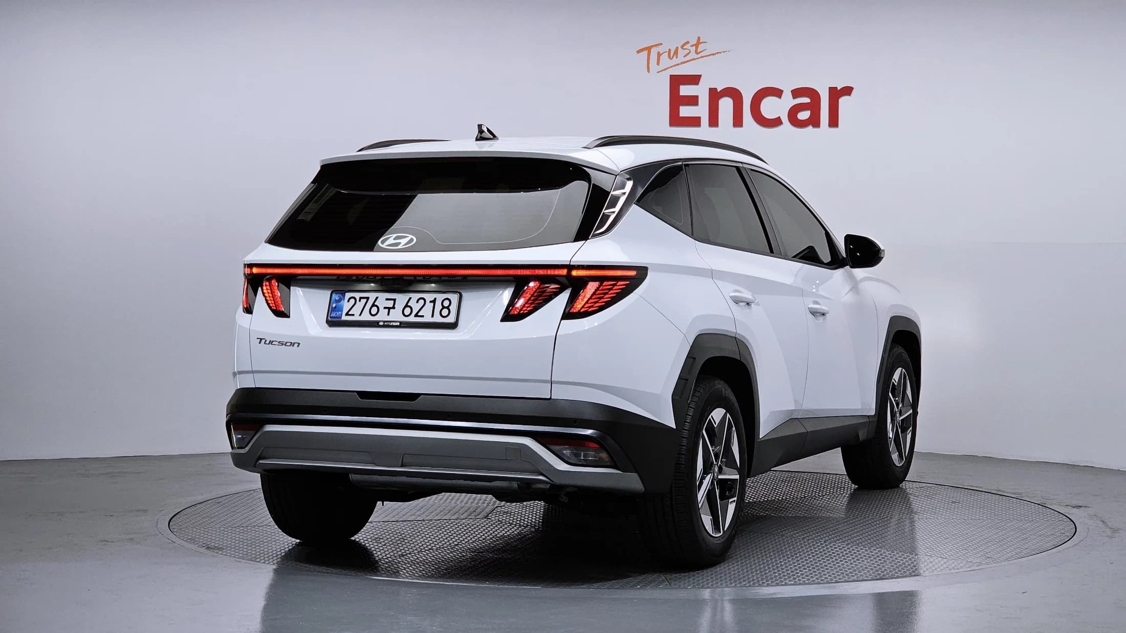 Hyundai Tucson HEV 1.6 2WD Inspiration, гибрид, 2024 г. 6944 км. — фото 2