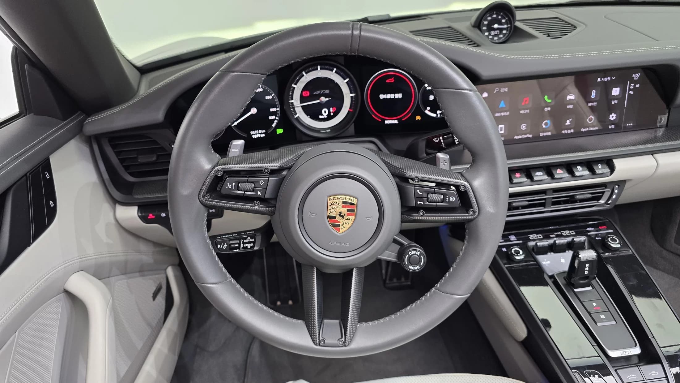 Porsche 911 Targa 4 GTS 991, 2023 г. 9868 км. — фото 12
