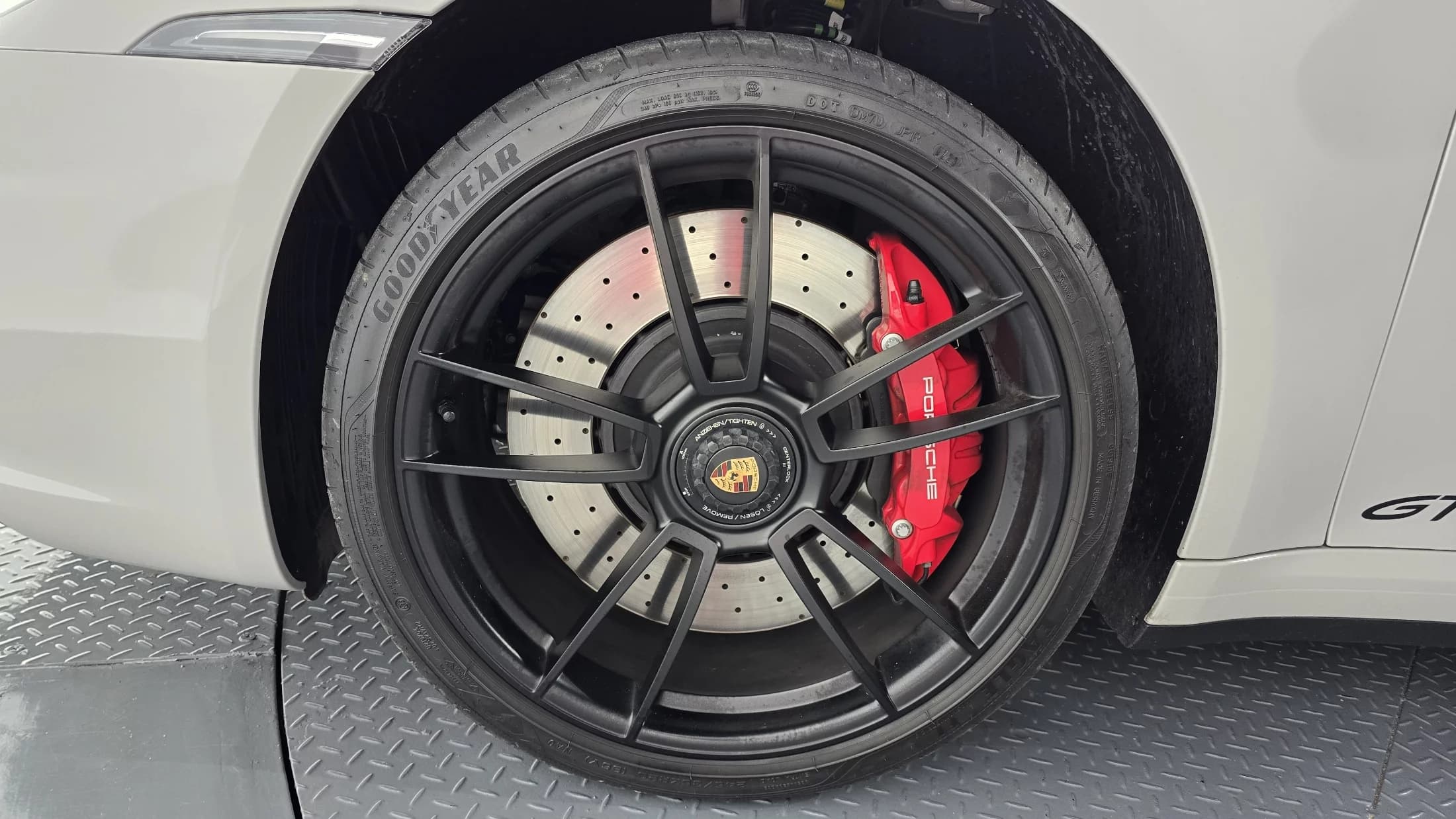 Porsche 911 Targa 4 GTS 991, 2023 г. 9868 км. — фото 4