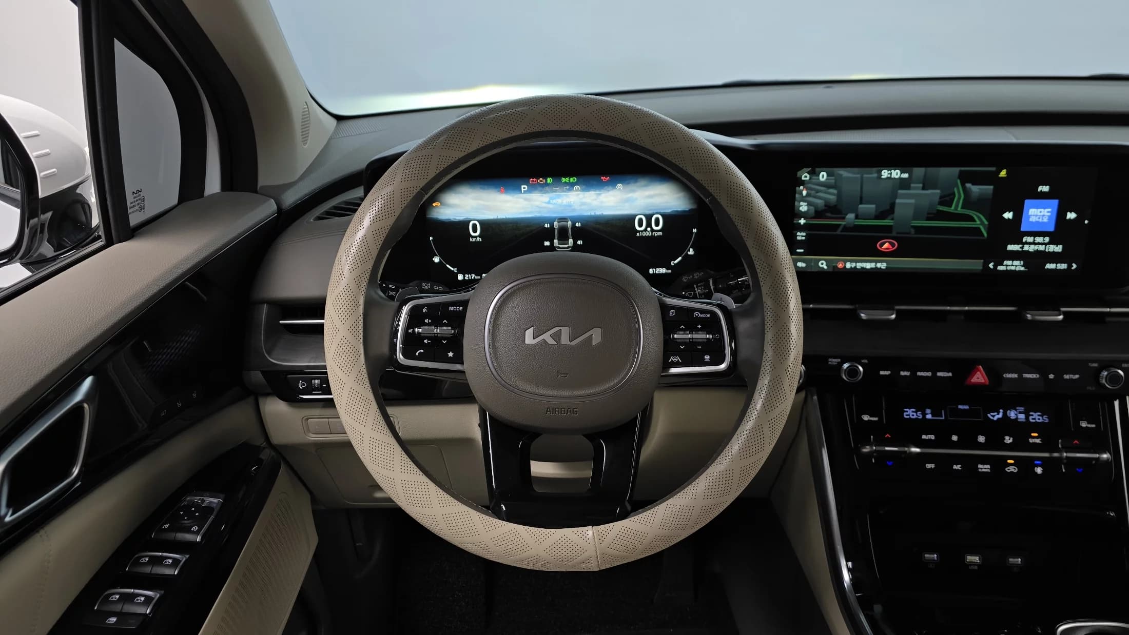 Kia Carnival 7-Seater Signature, 2021 г. 61299 км. — фото 13