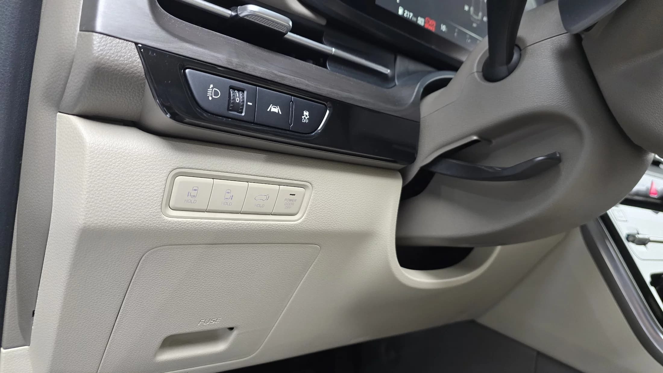 Kia Carnival 7-Seater Signature, 2021 г. 61299 км. — фото 14