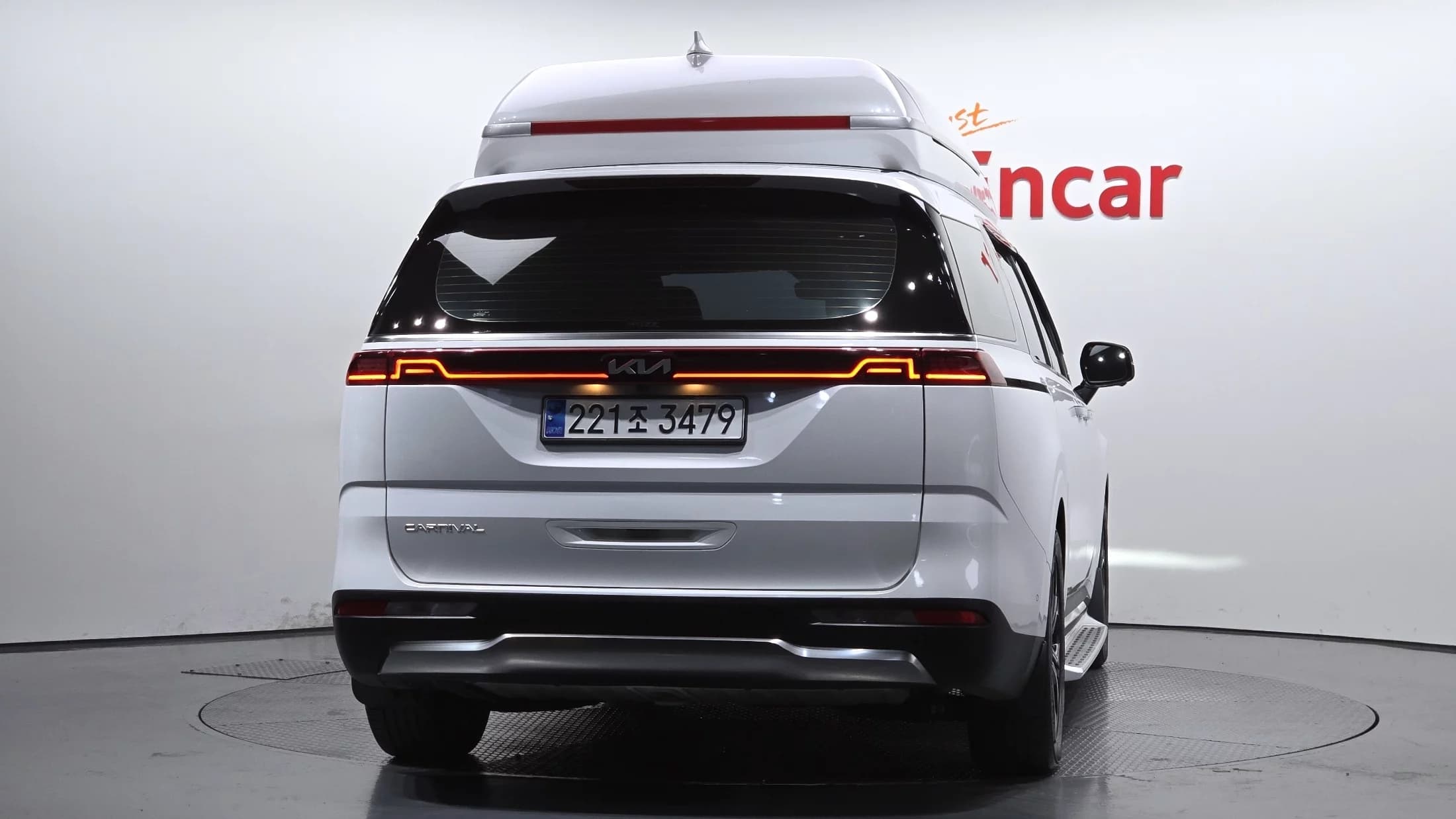 Kia Carnival 7-Seater Signature, 2021 г. 61299 км. — фото 4