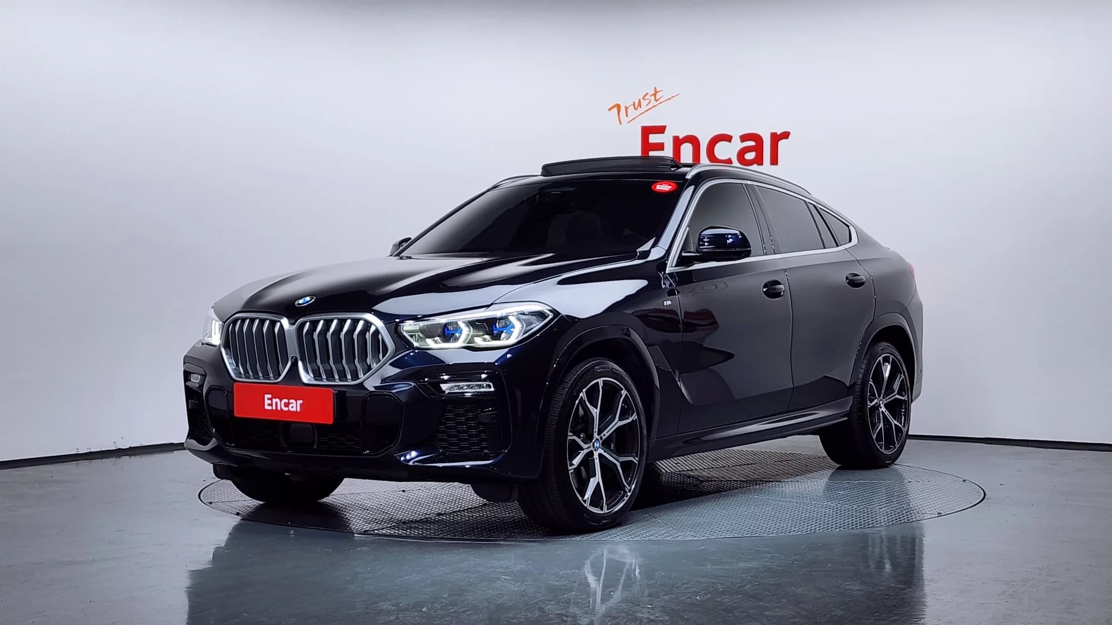 BMW X6 xDrive40i M Sport, 2021 г. 76064 км.