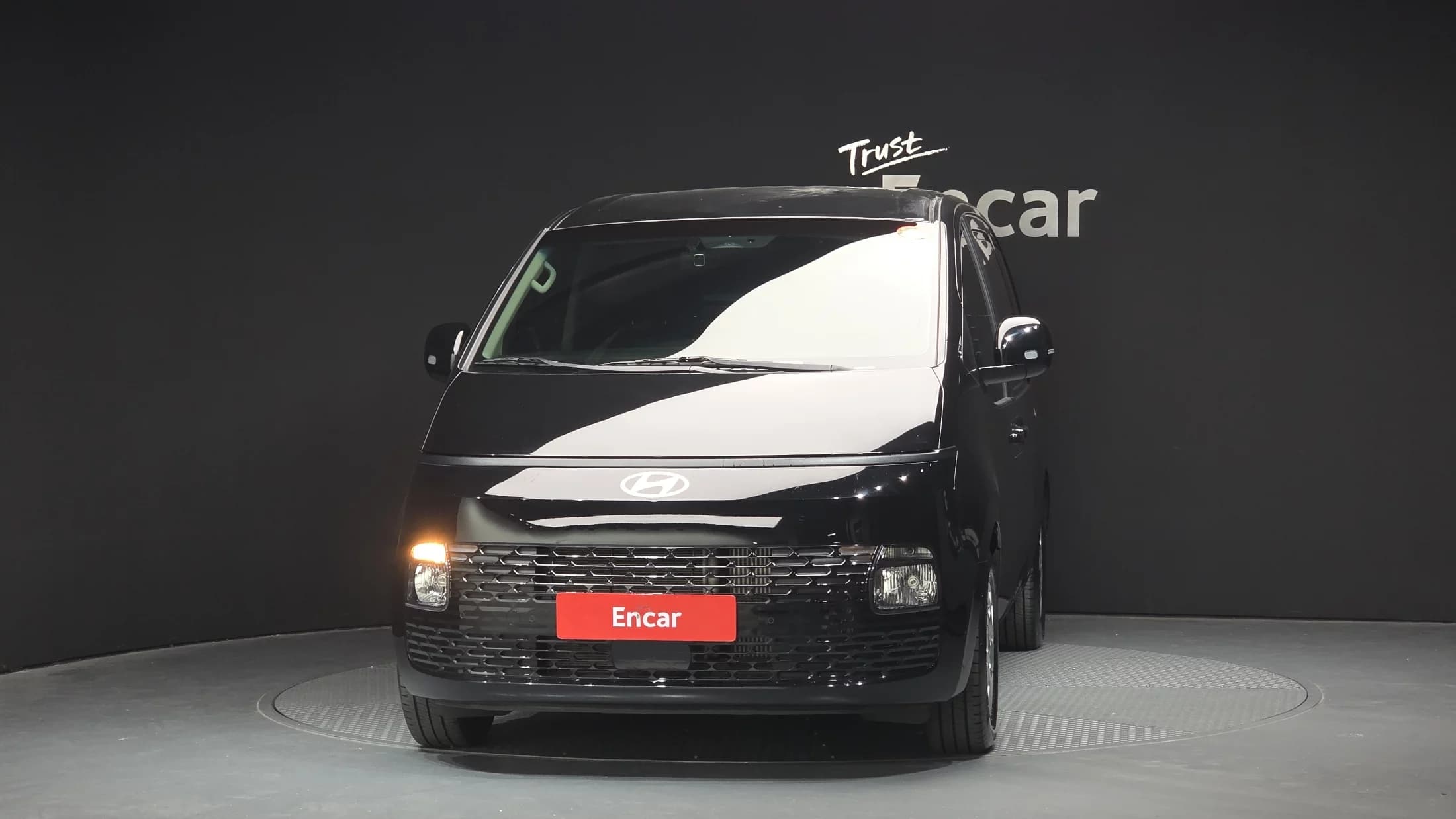 Hyundai Staria Cargo 3-Seater Modern, 2024 г. 87589 км. — фото 3
