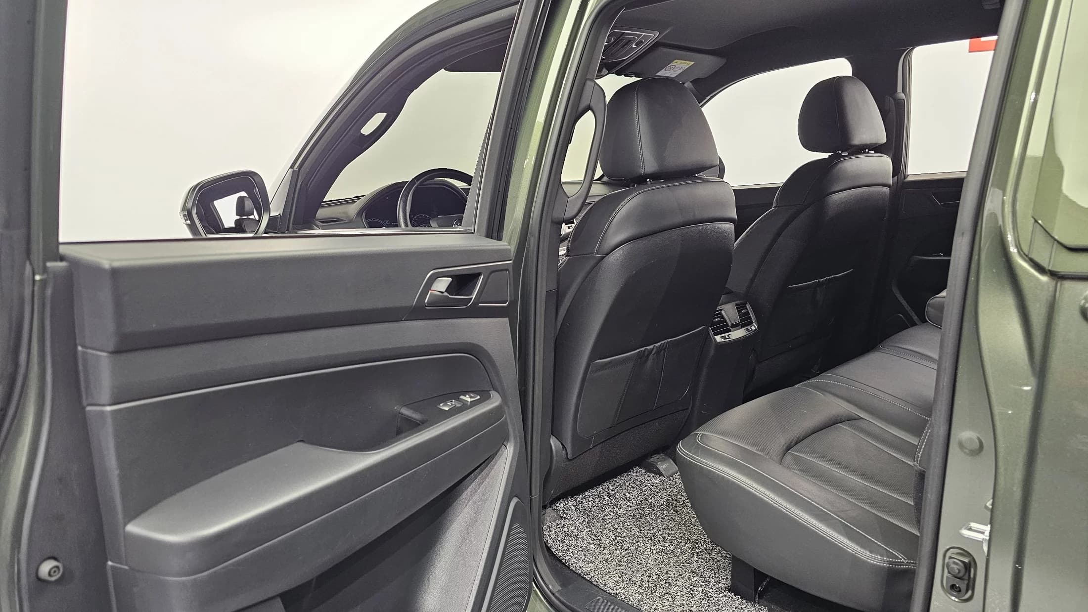 SsangYong Rexton Diesel 2.2 4WD Prestige, 2023 г. 50778 км. — фото 11