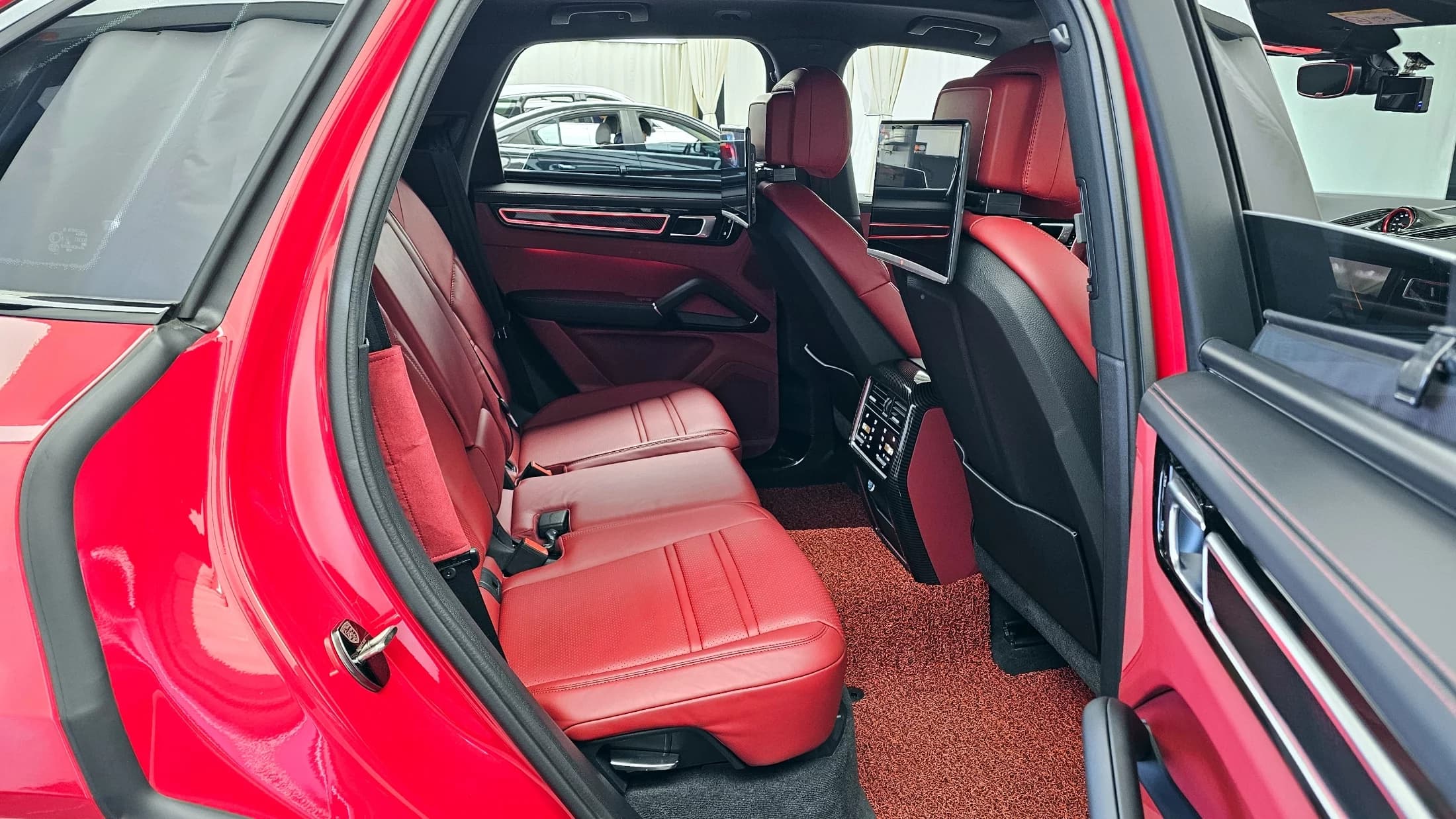 Porsche CAYENNE 3.0, 2021 г. 17060 км. — фото 12