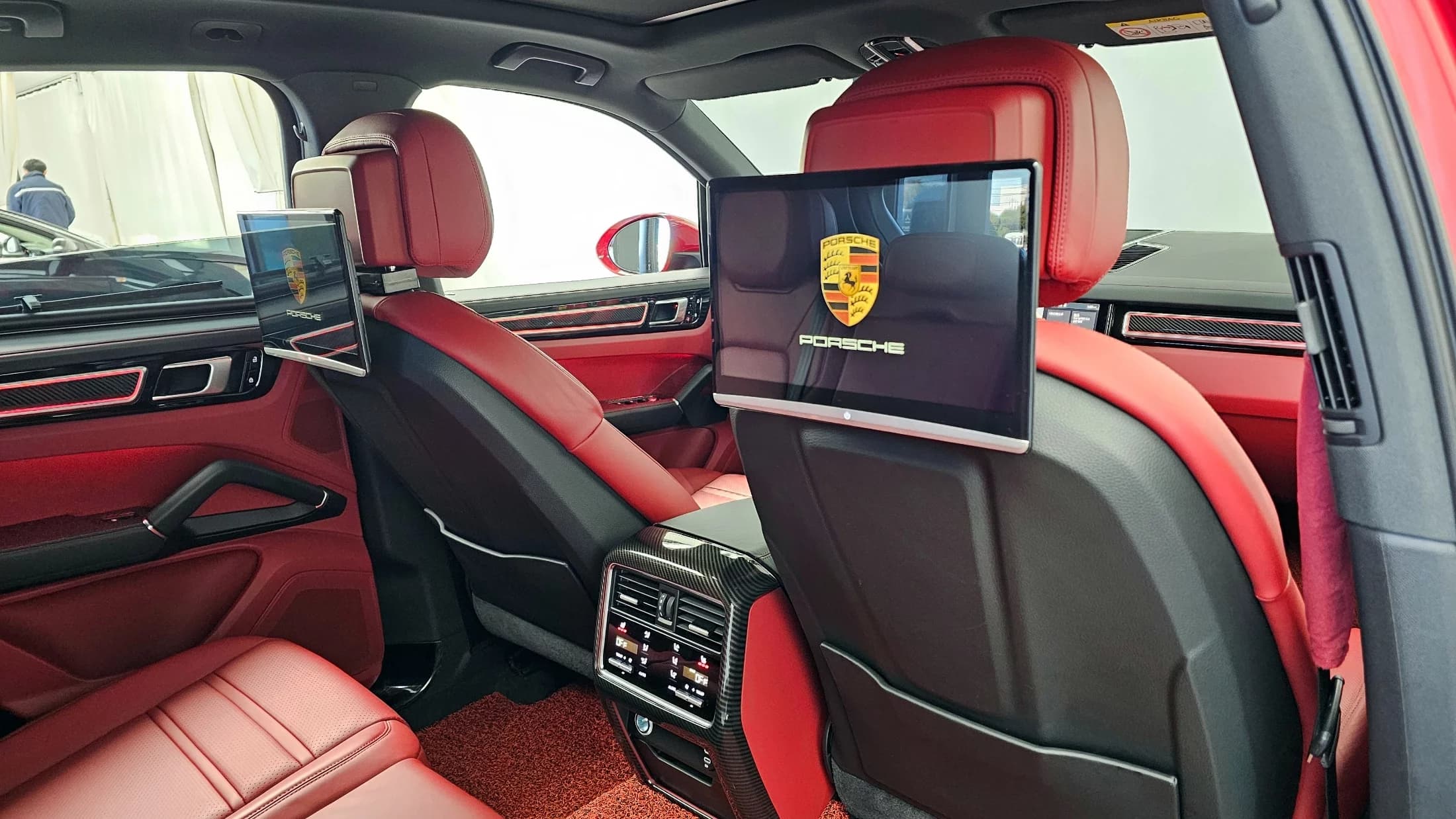 Porsche CAYENNE 3.0, 2021 г. 17060 км. — фото 18