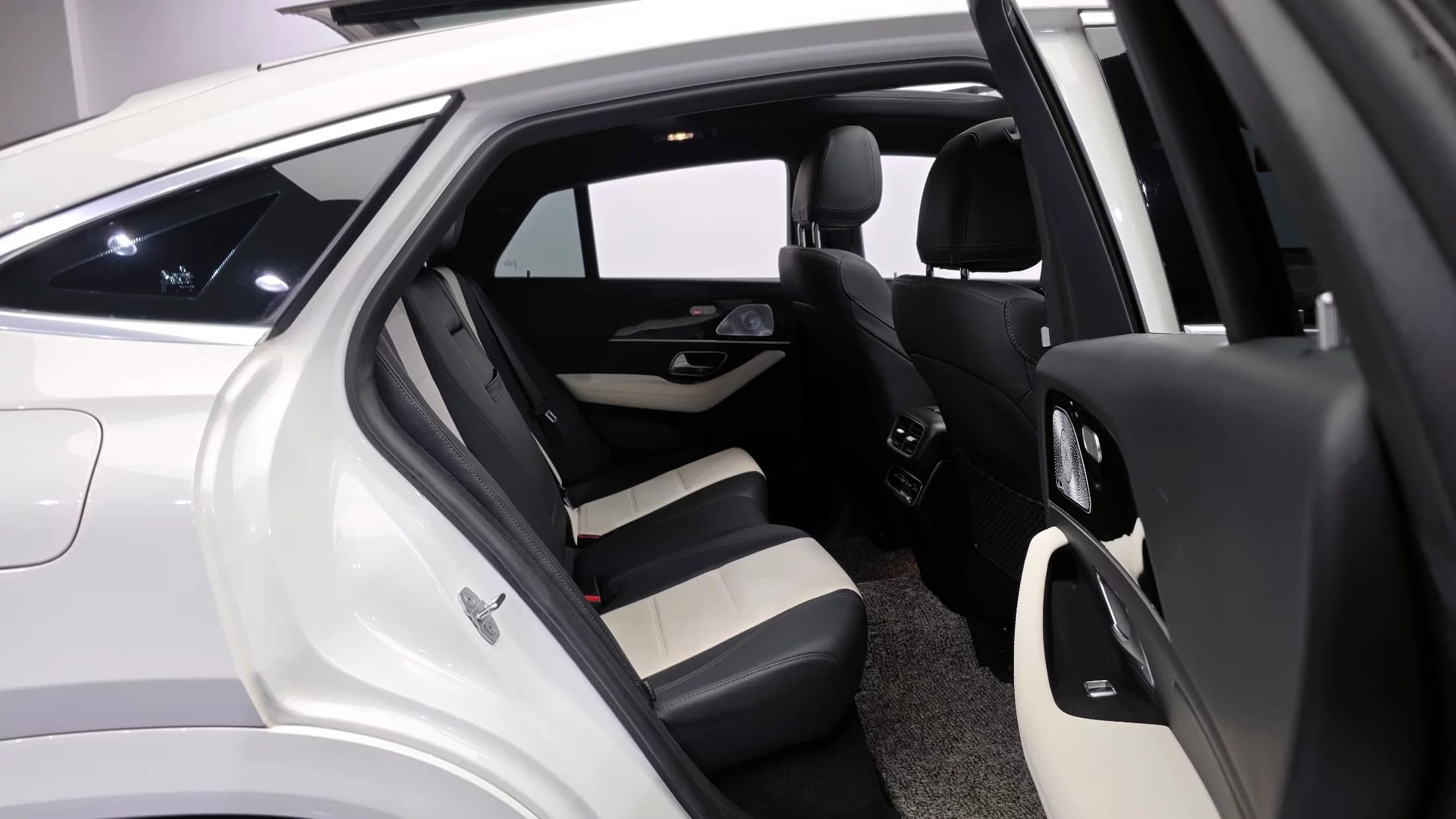 Mercedes-Benz GLE-Class GLE400d 4MATIC Coupe, 2021 г. 39479 км. — фото 12