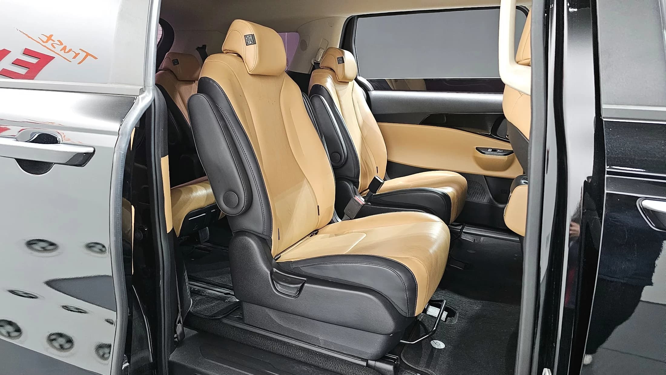 Kia Carnival 9-Seater Prestige, 2021 г. 59017 км. — фото 12