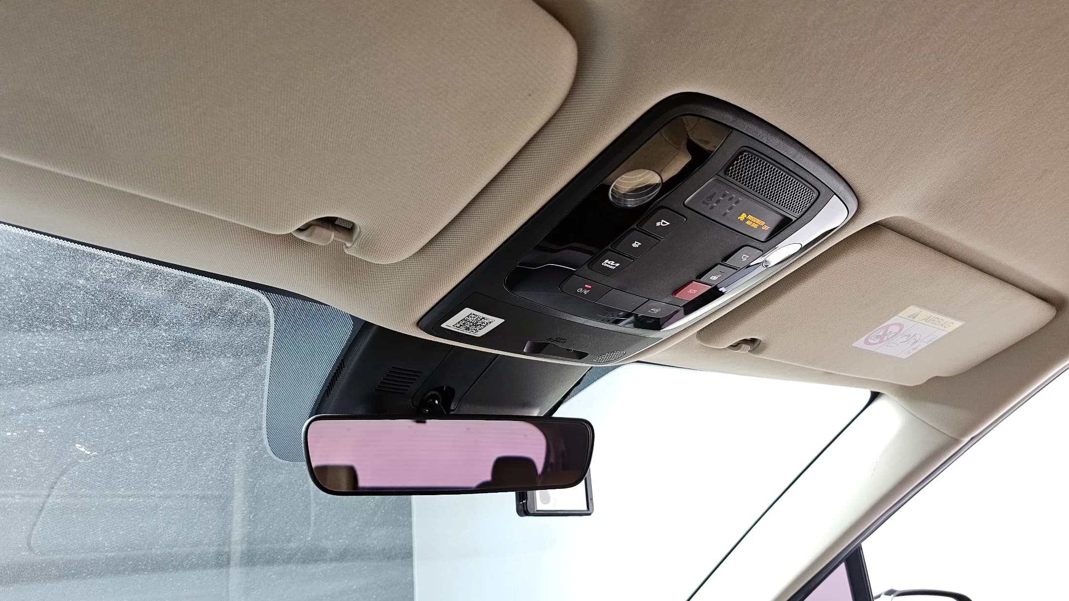 Kia Carnival 9-Seater Prestige, 2021 г. 59017 км. — фото 19