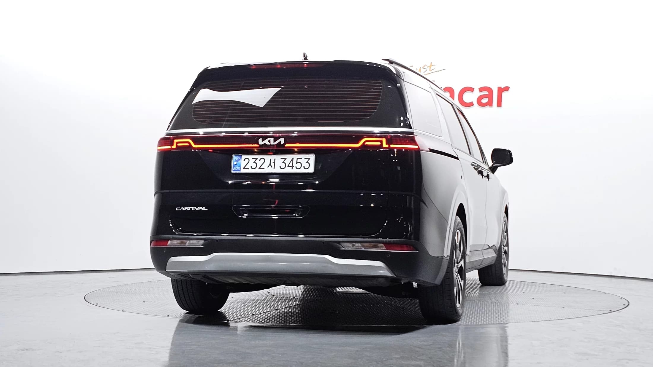 Kia Carnival 9-Seater Prestige, 2021 г. 59017 км. — фото 4