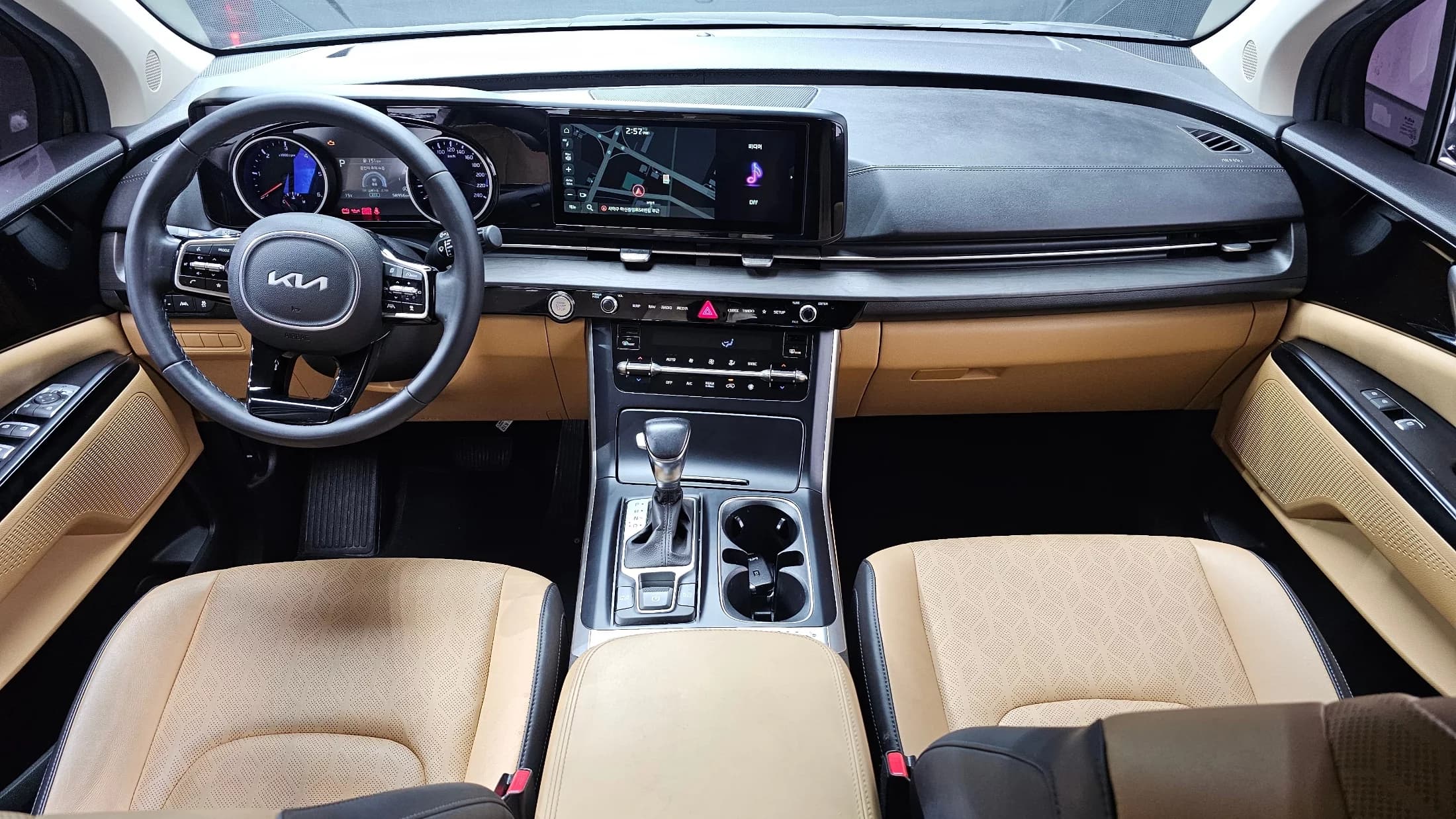 Kia Carnival 9-Seater Prestige, 2021 г. 59017 км. — фото 7