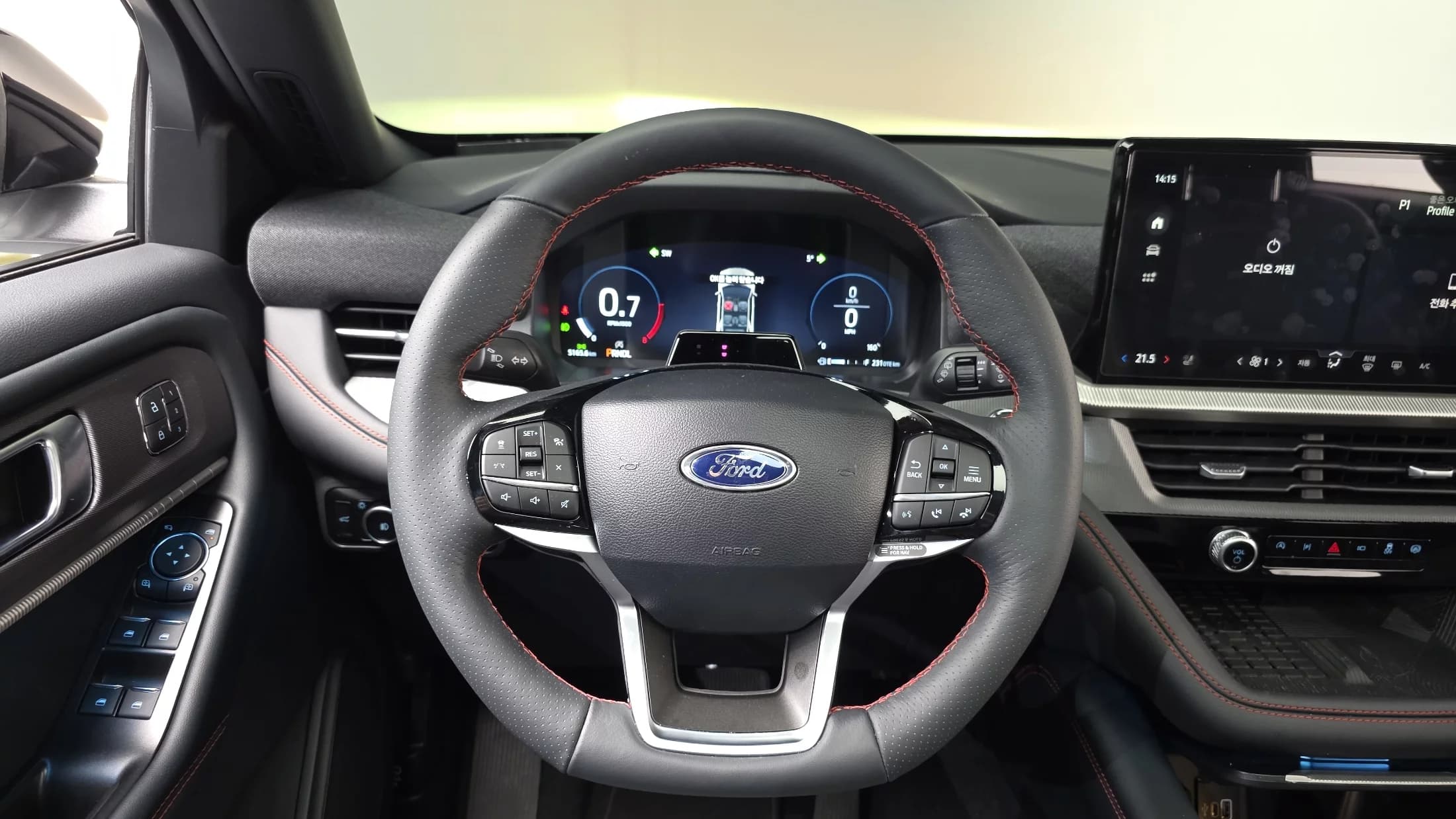 Ford EXPLORER 2.3 ST-Line 4WD, 2025 г. 5186 км. — фото 12