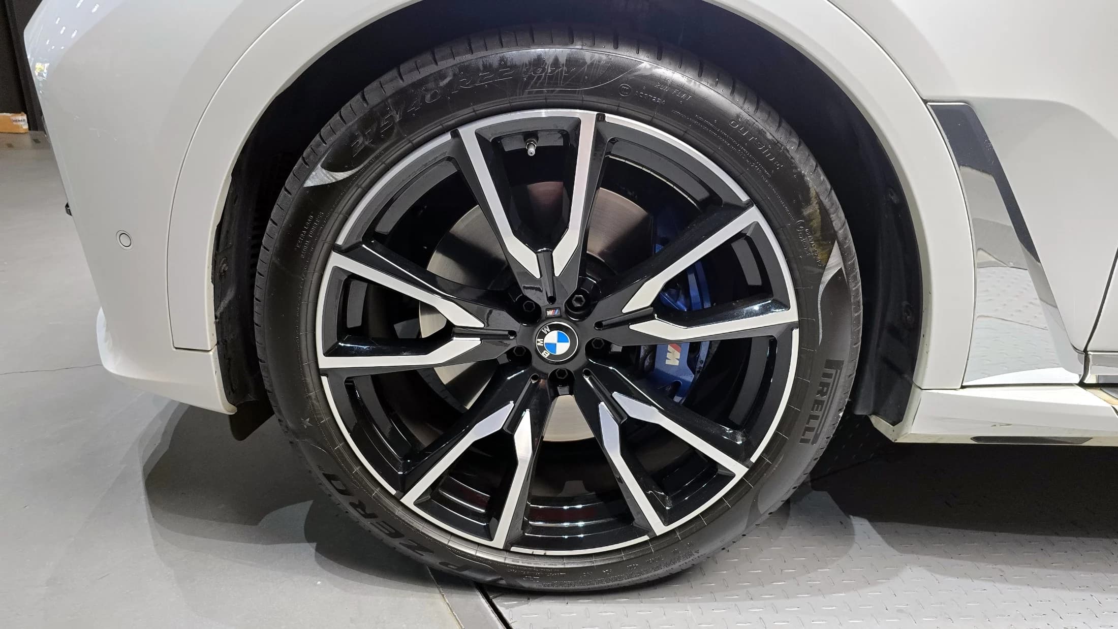 BMW X7 xDrive 40i M Sport 6STR, 2022 г. 26853 км. — фото 5