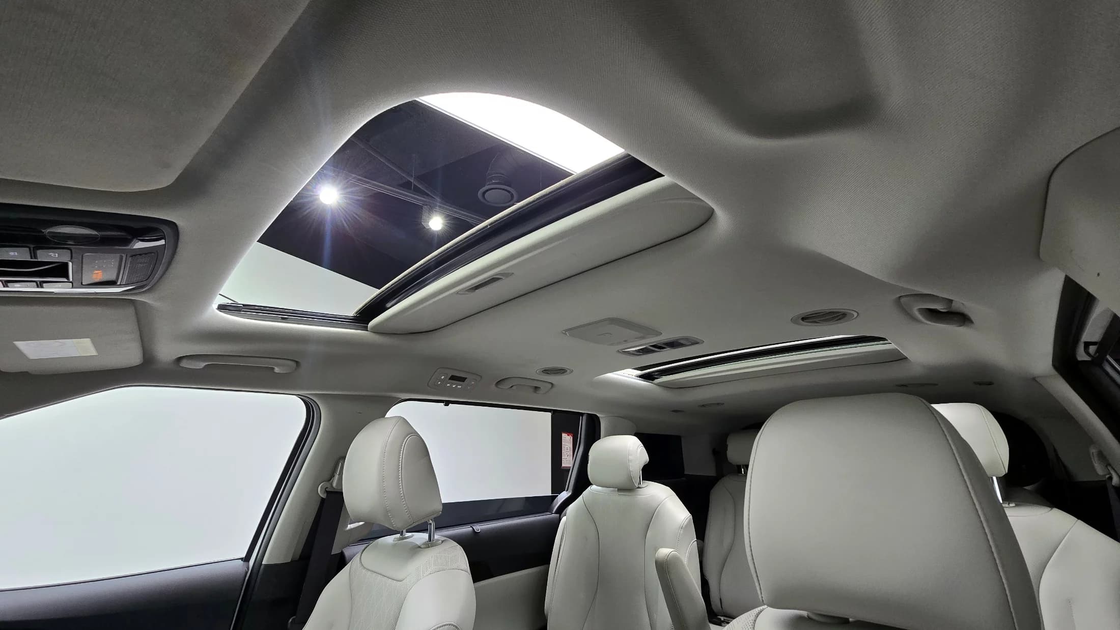 Kia Carnival Gasoline 9-Seater Noblesse, 2022 г. 72496 км. — фото 19